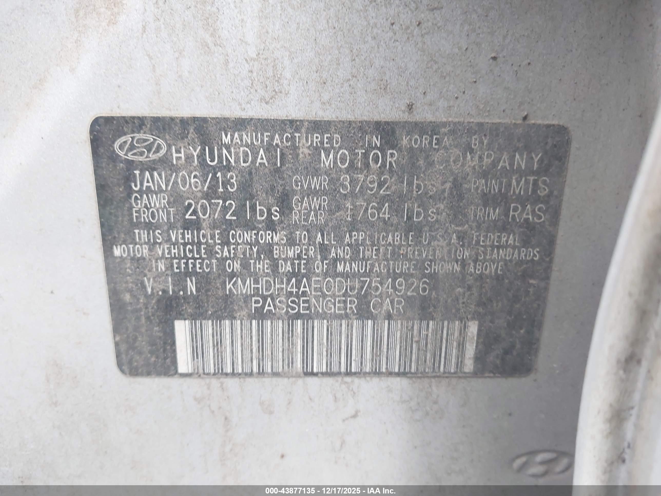 HYUNDAI ELANTRA image 9