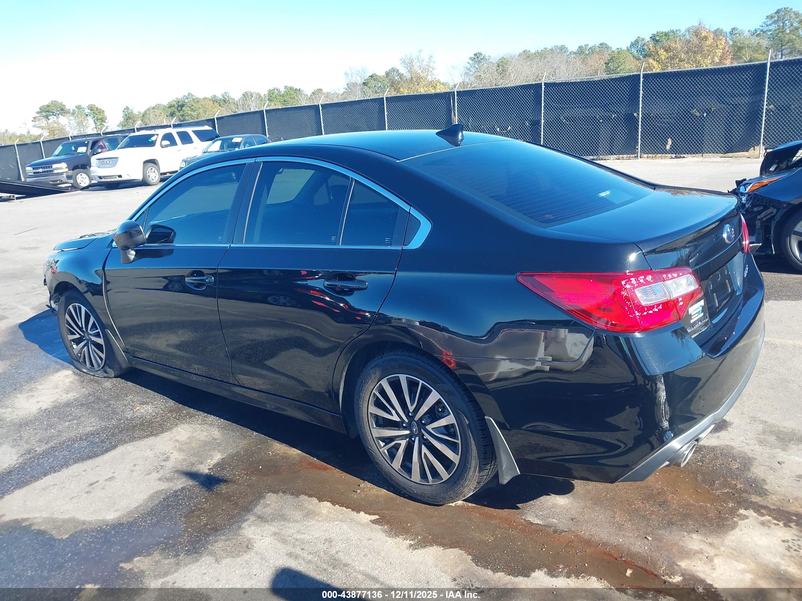 SUBARU LEGACY image 3