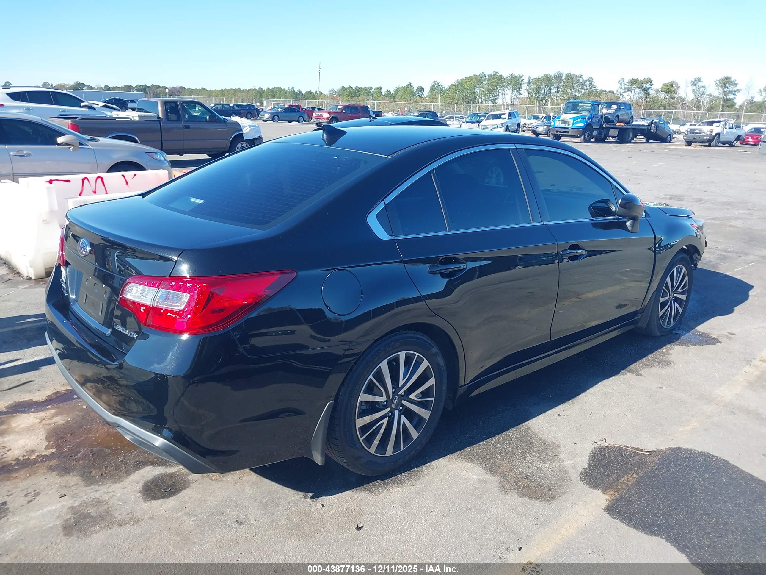 SUBARU LEGACY image 4