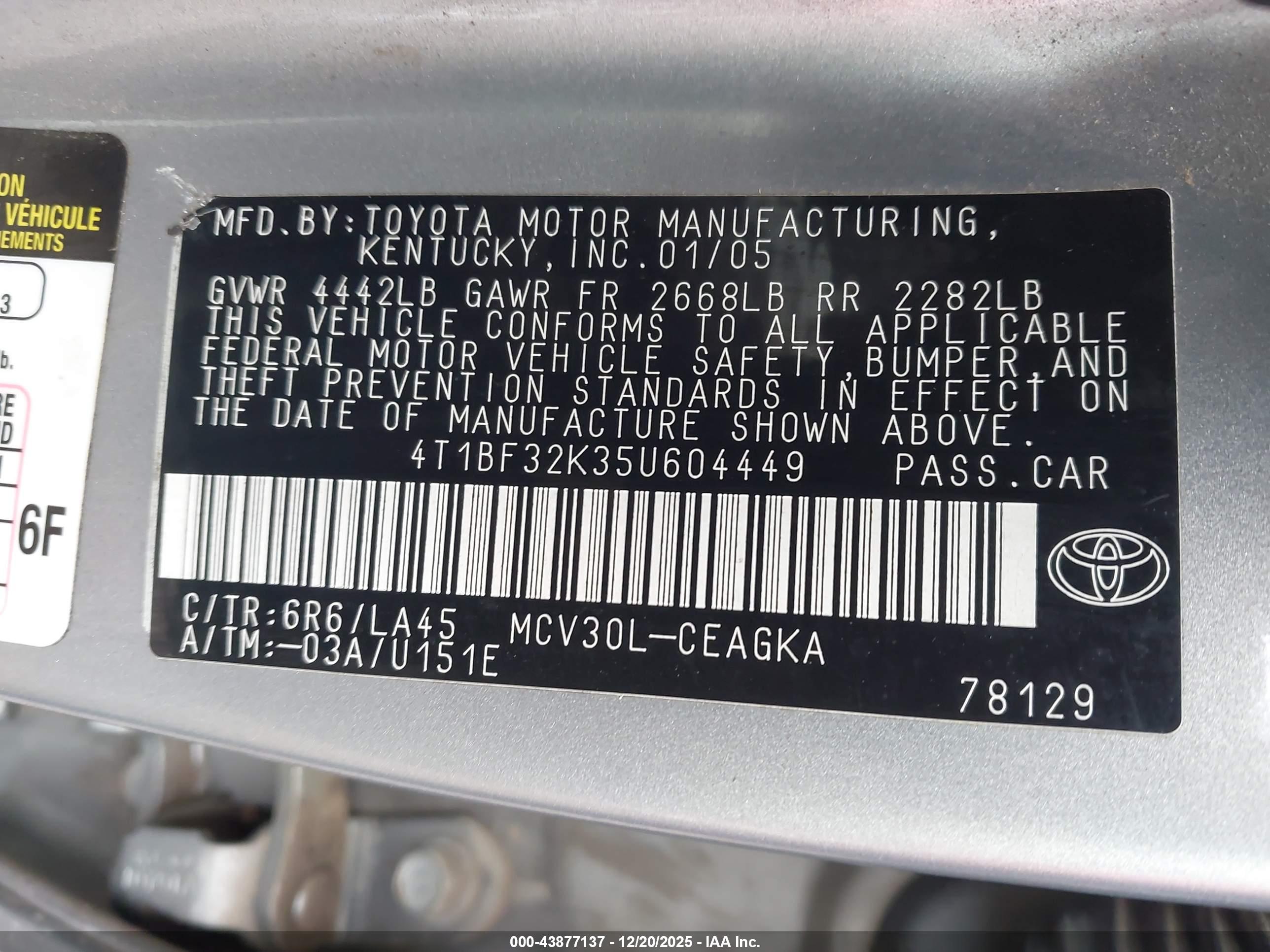 TOYOTA CAMRY image 9