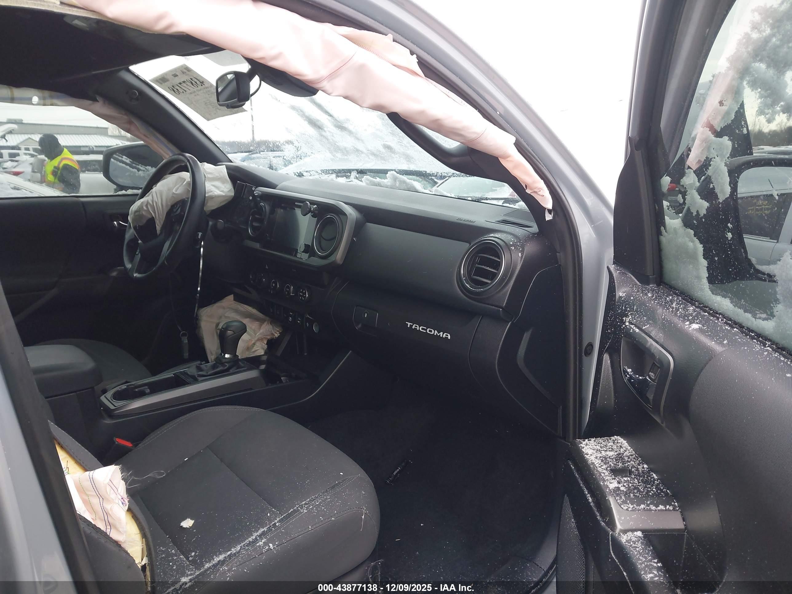 TOYOTA TACOMA image 5