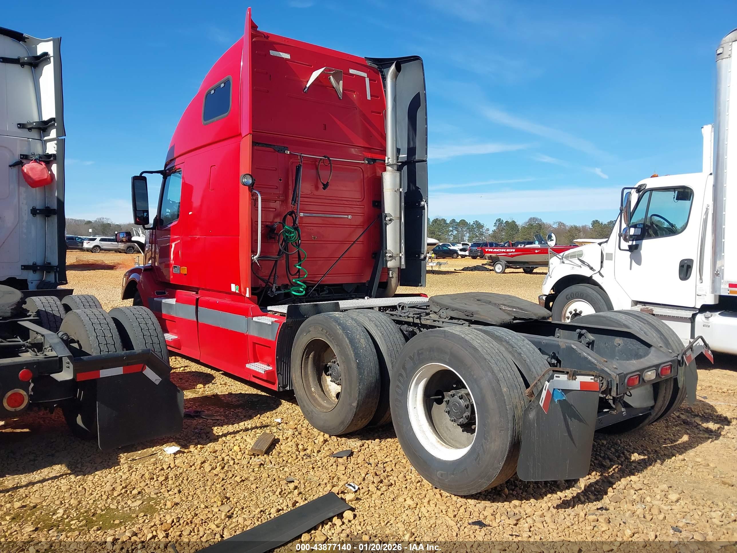VOLVO VN image 3