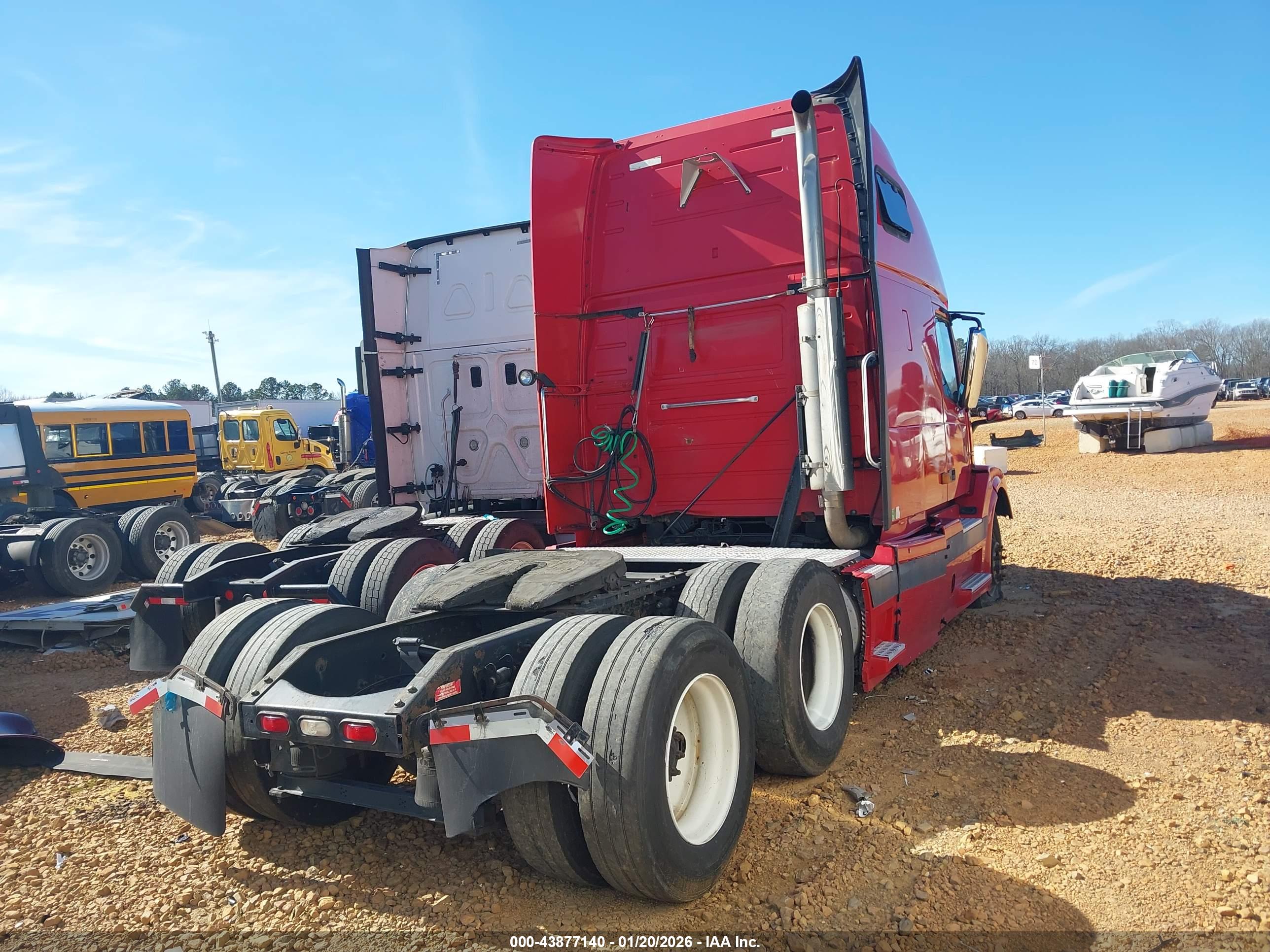VOLVO VN image 4