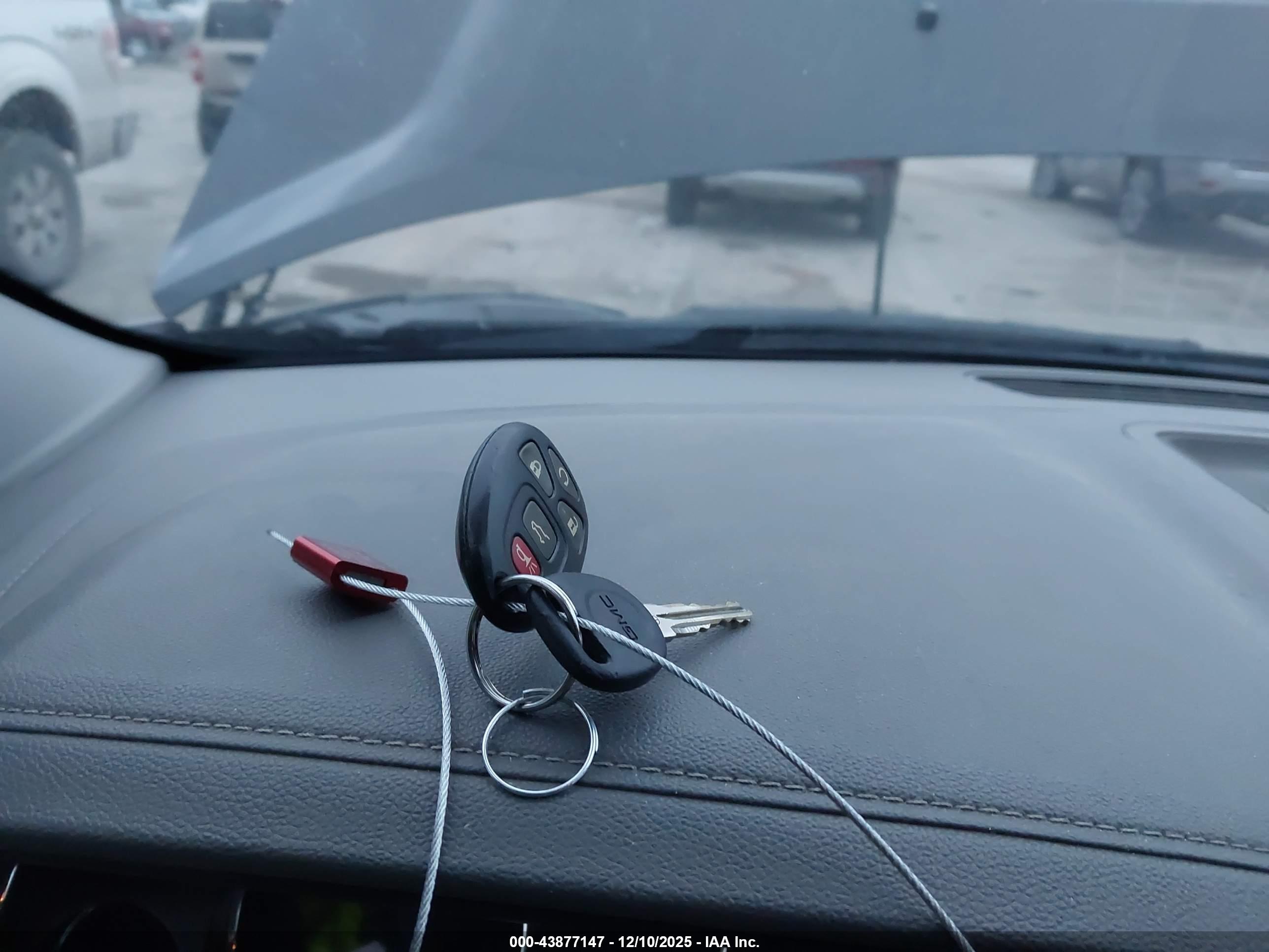 GMC ACADIA image 11