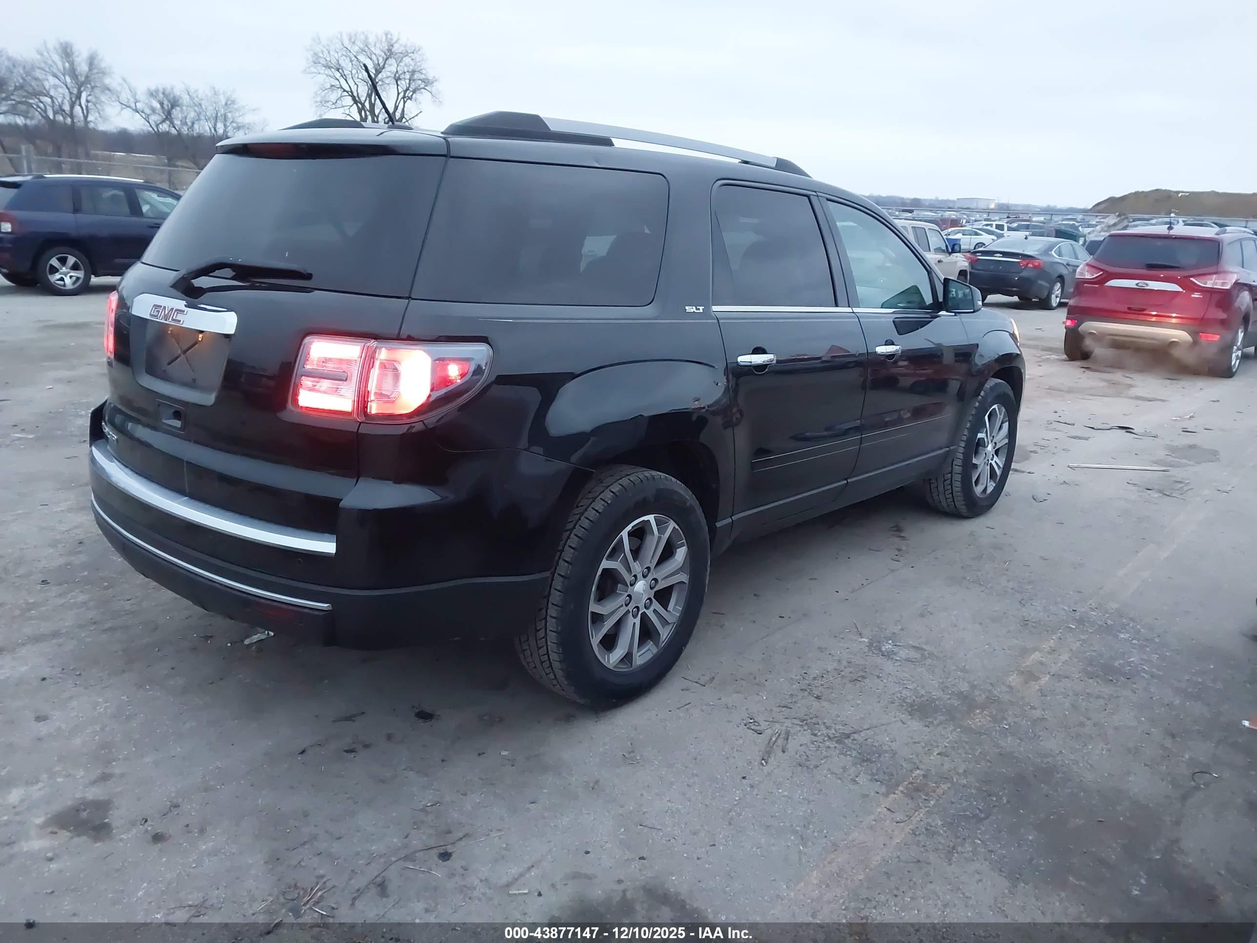 GMC ACADIA image 4