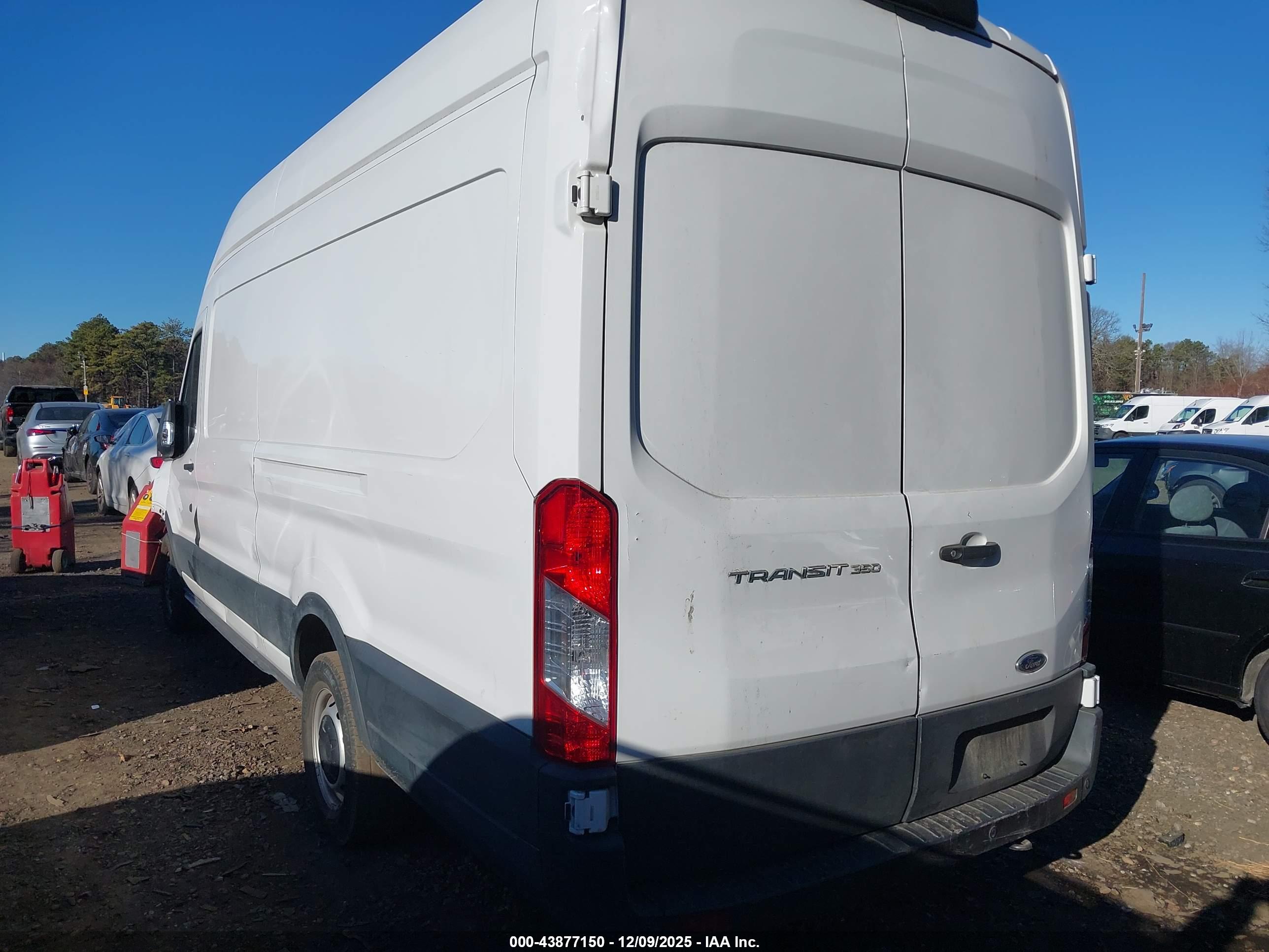 FORD TRANSIT-350 image 3
