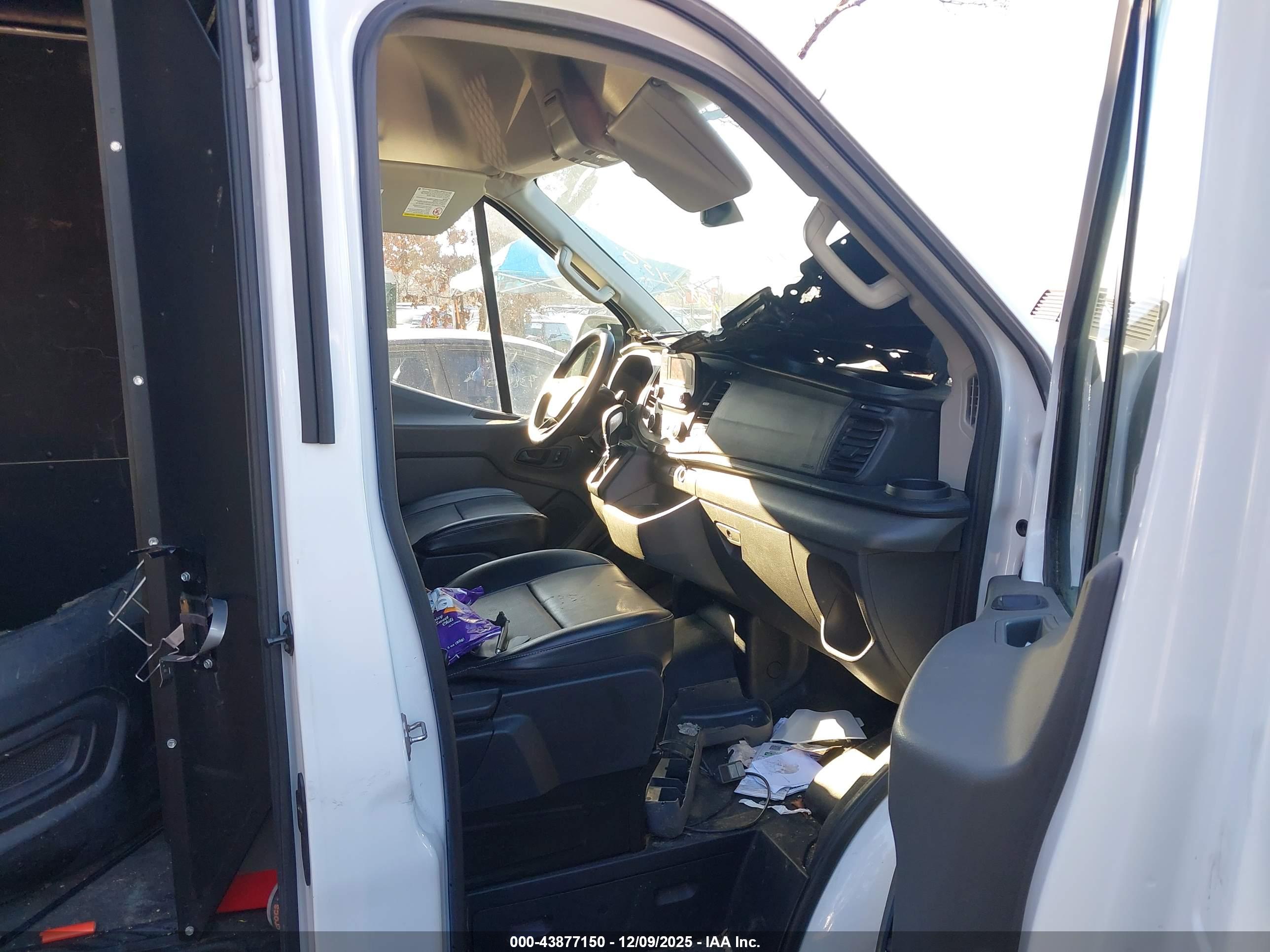 FORD TRANSIT-350 image 5
