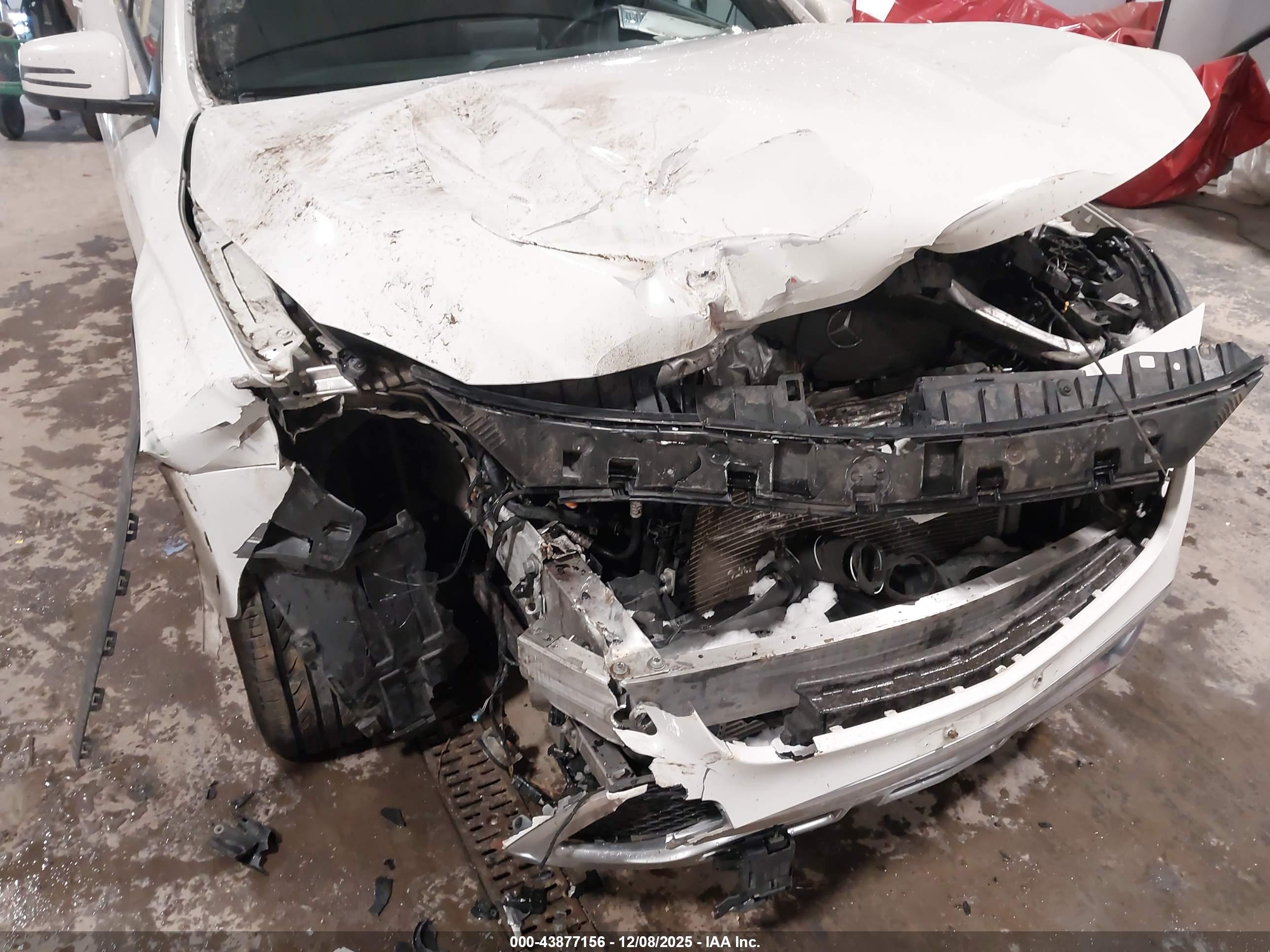 MERCEDES-BENZ GLA image 6