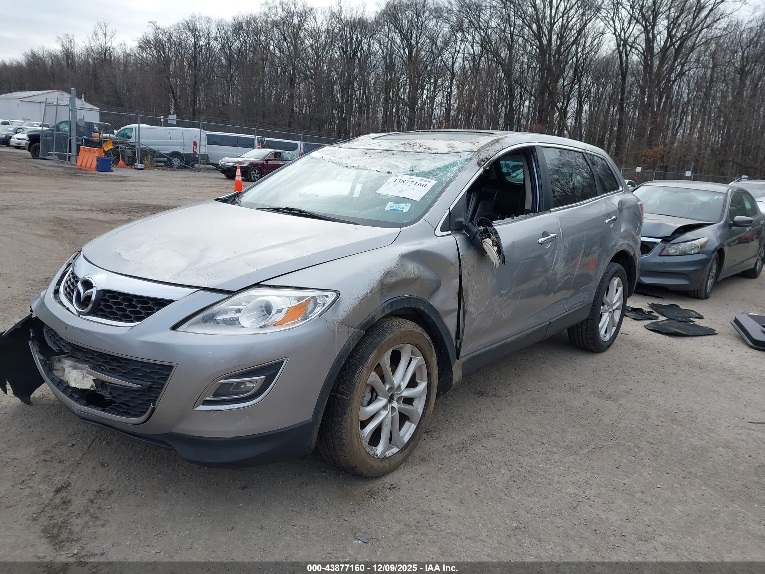 MAZDA CX-9 image 2