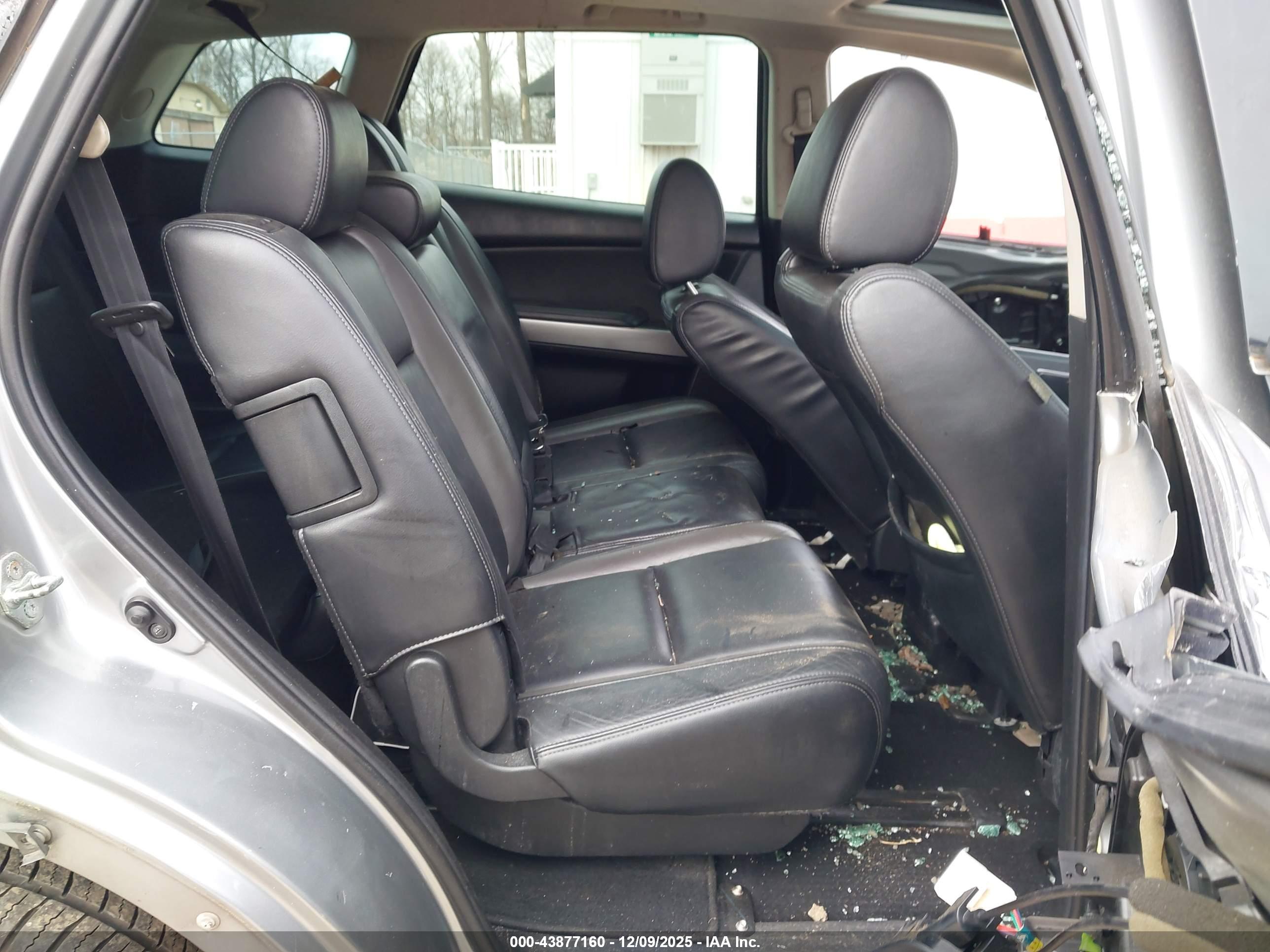 MAZDA CX-9 image 8
