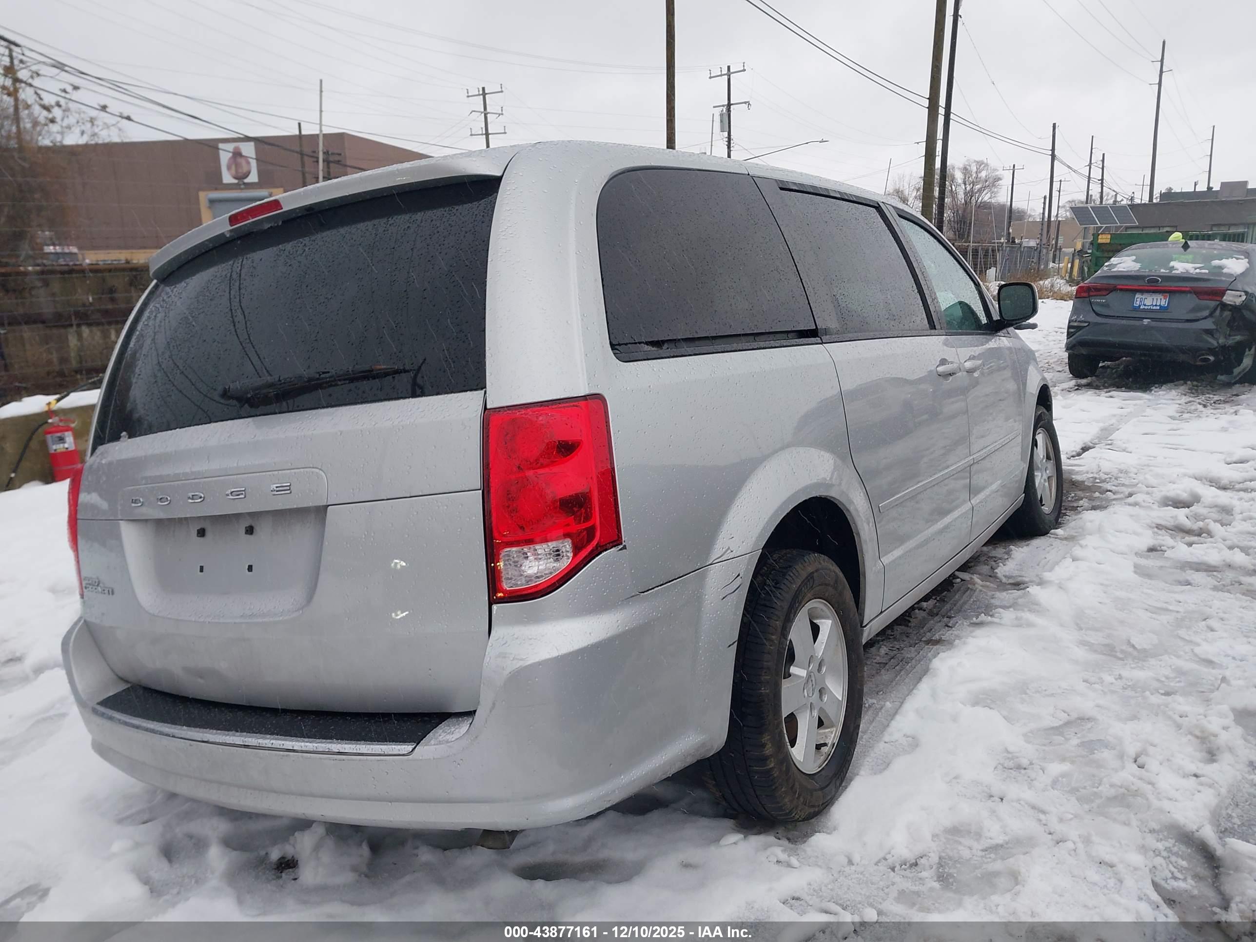 DODGE GRAND image 4