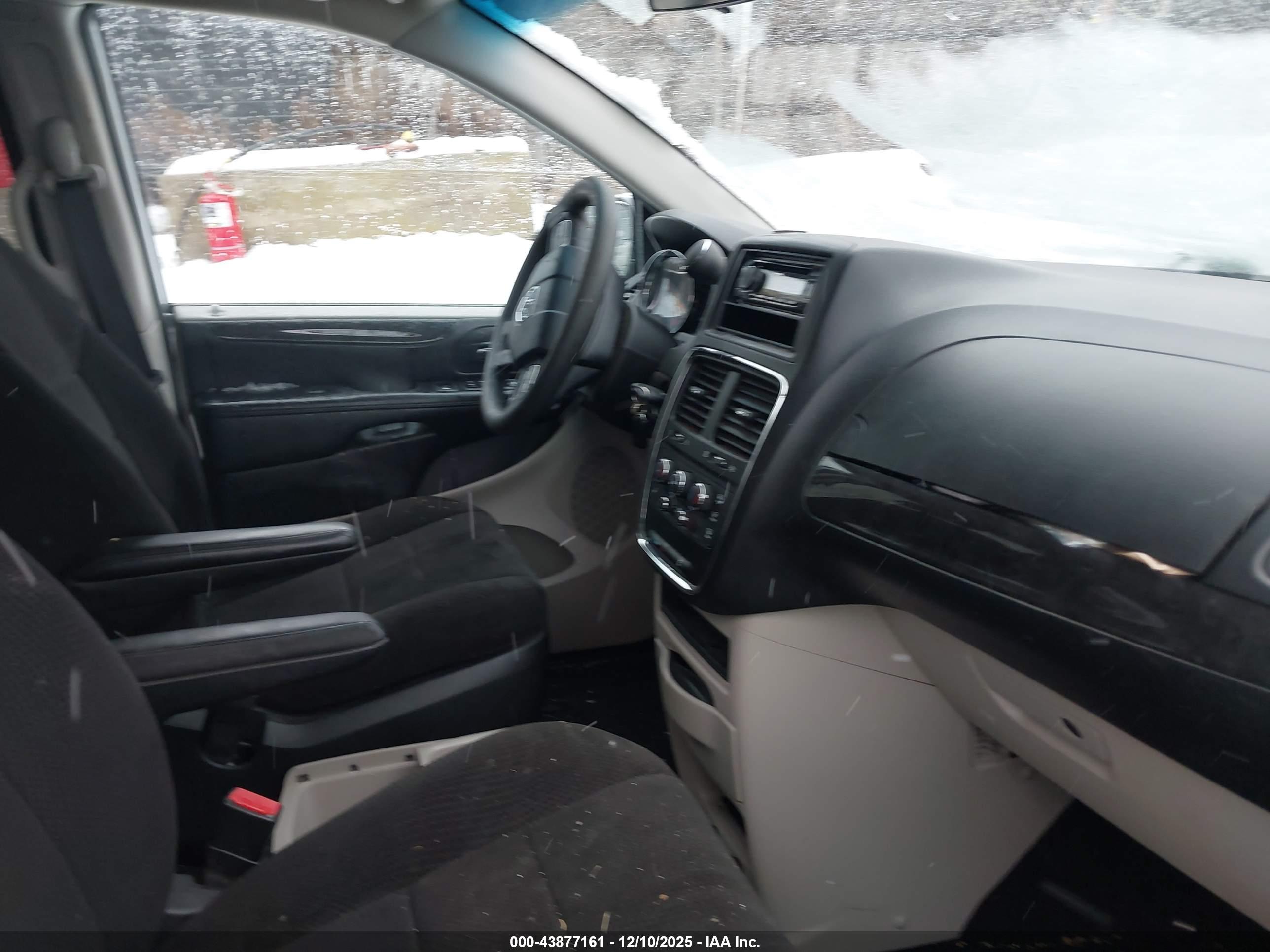 DODGE GRAND image 5