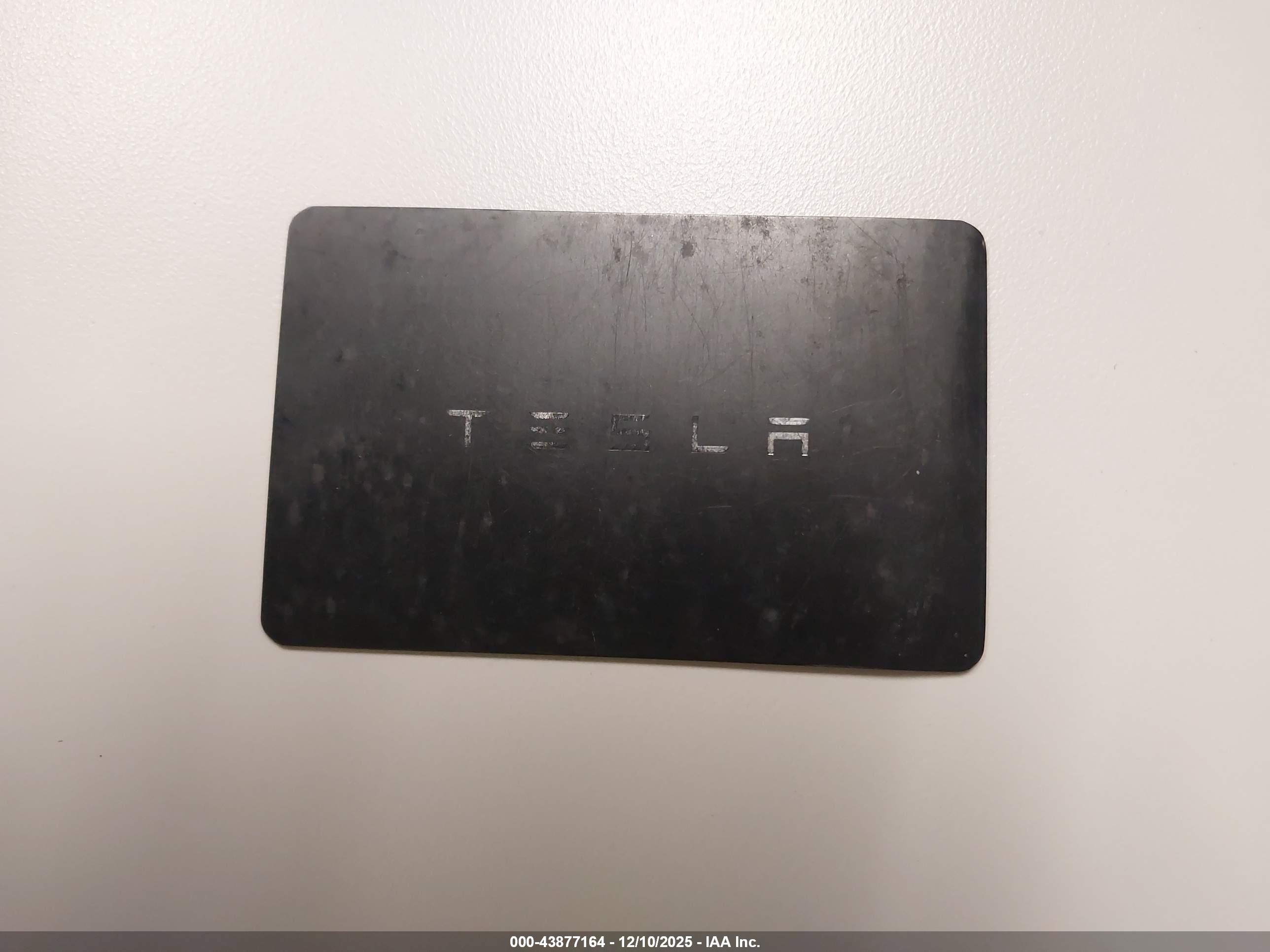 TESLA MODEL image 11