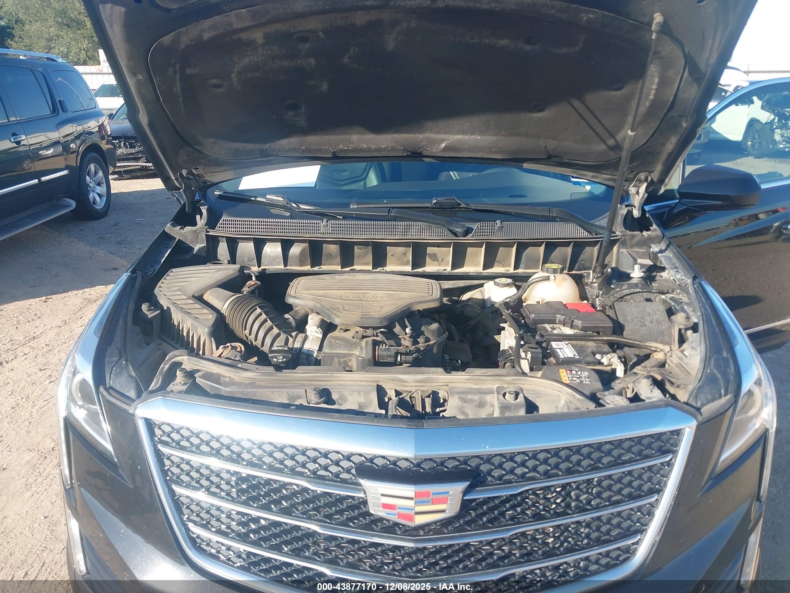 CADILLAC XT5 image 10