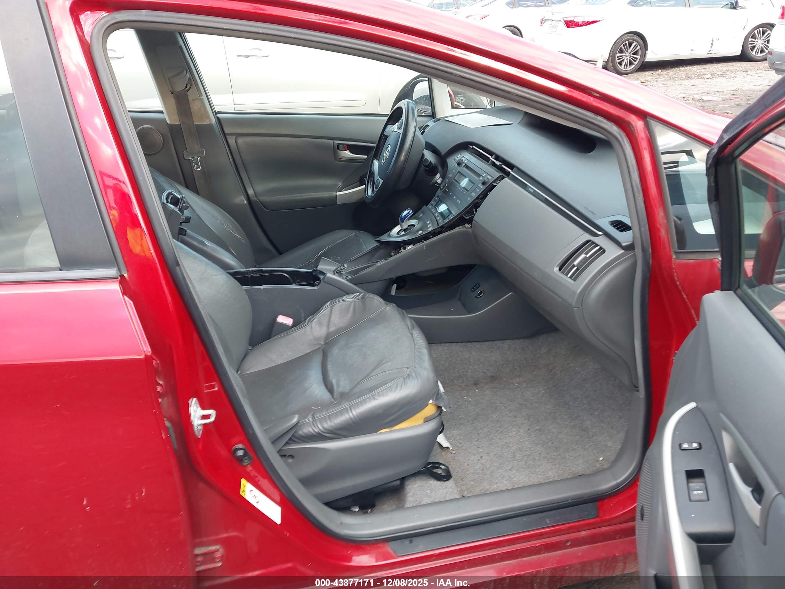TOYOTA PRIUS image 5