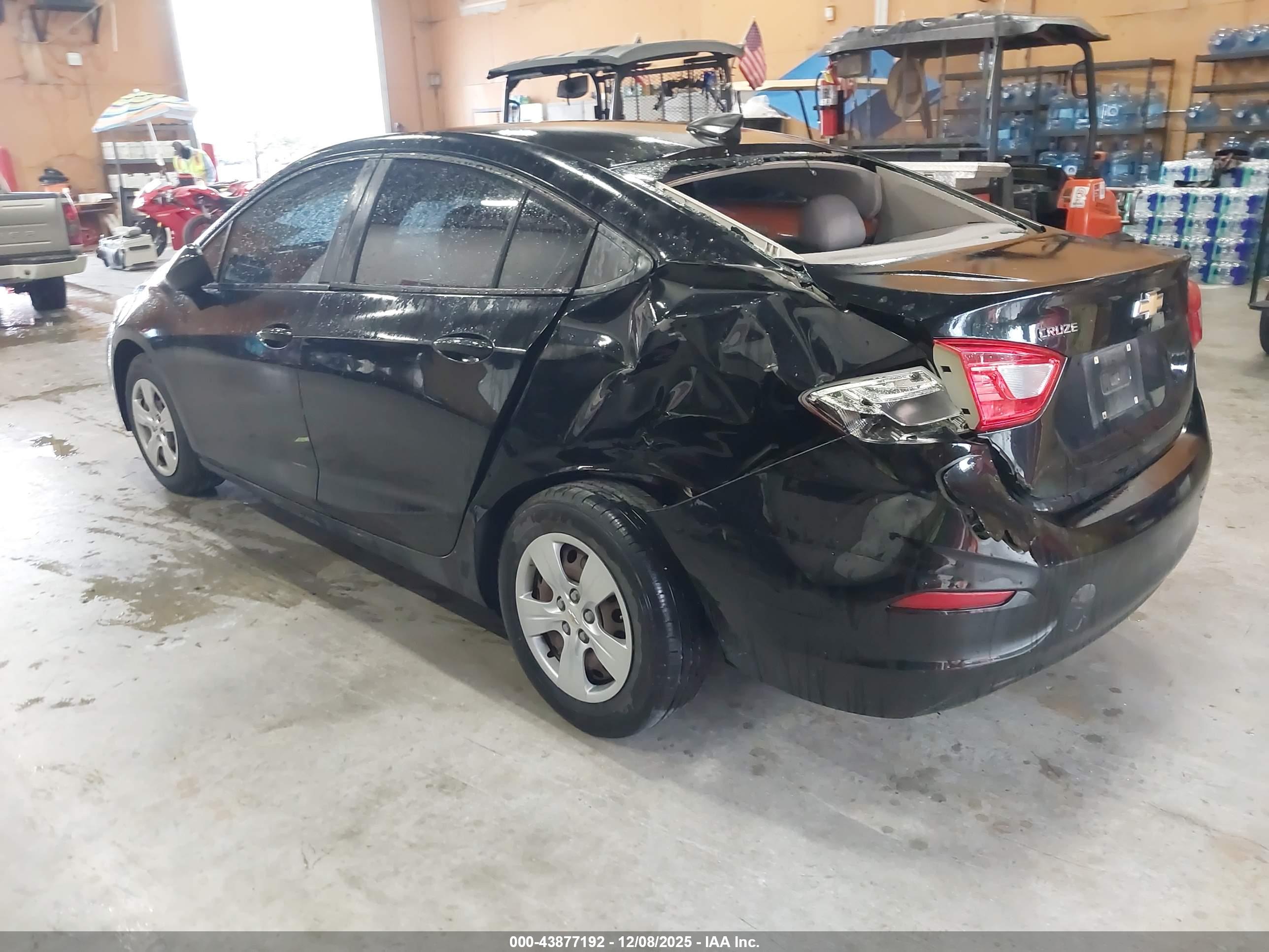 CHEVROLET CRUZE image 3