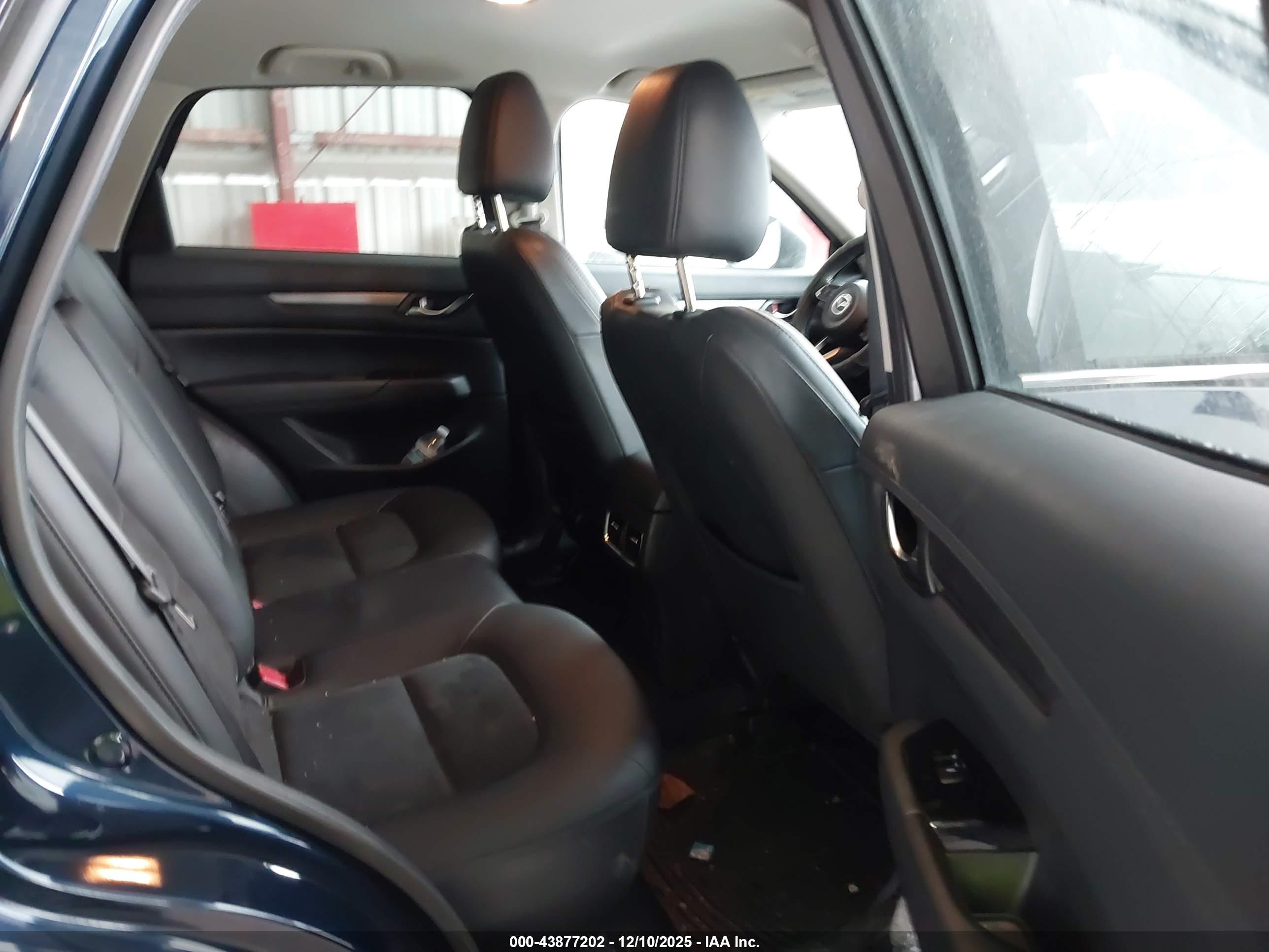 MAZDA CX-5 image 8