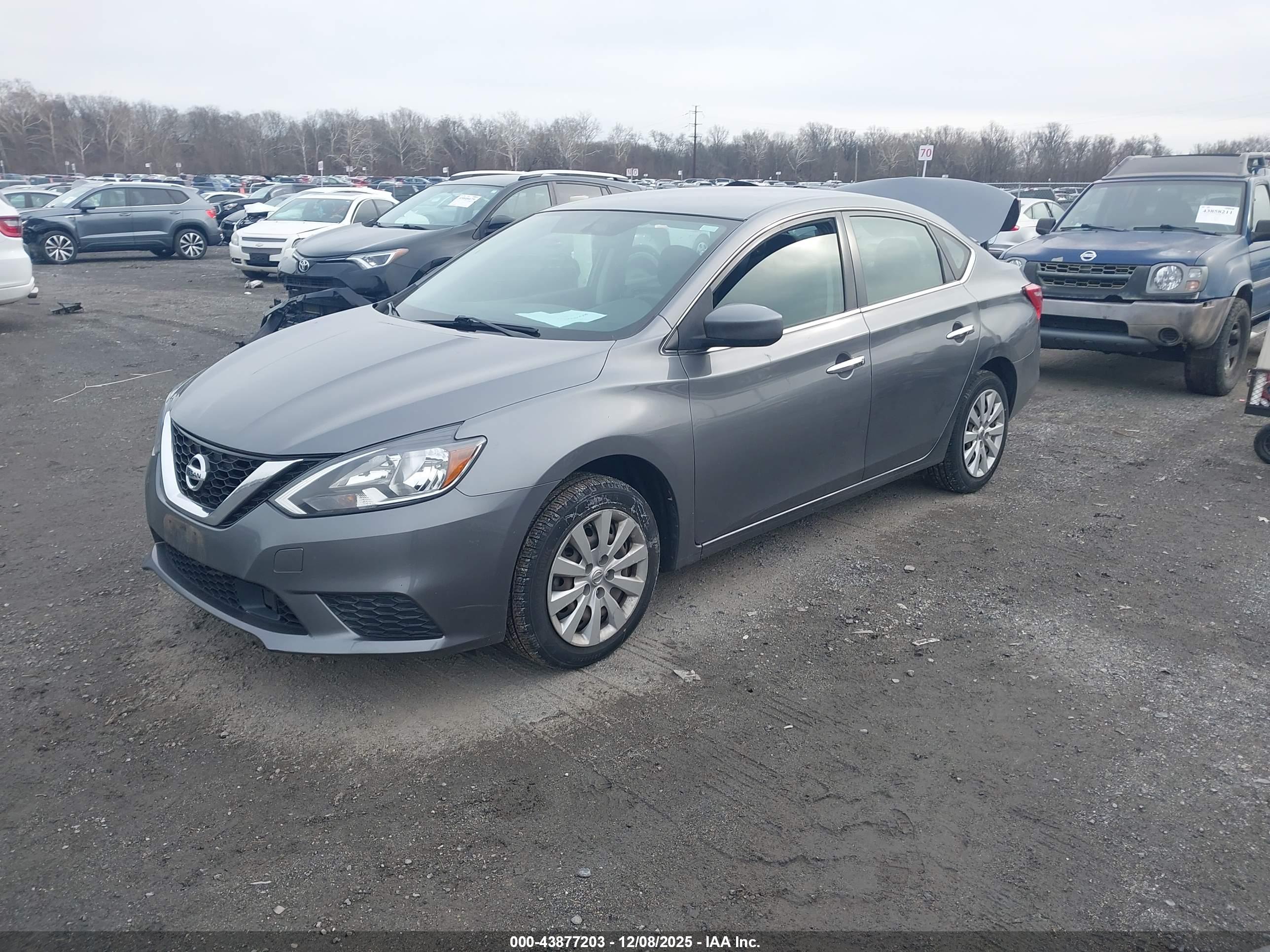 NISSAN SENTRA image 2