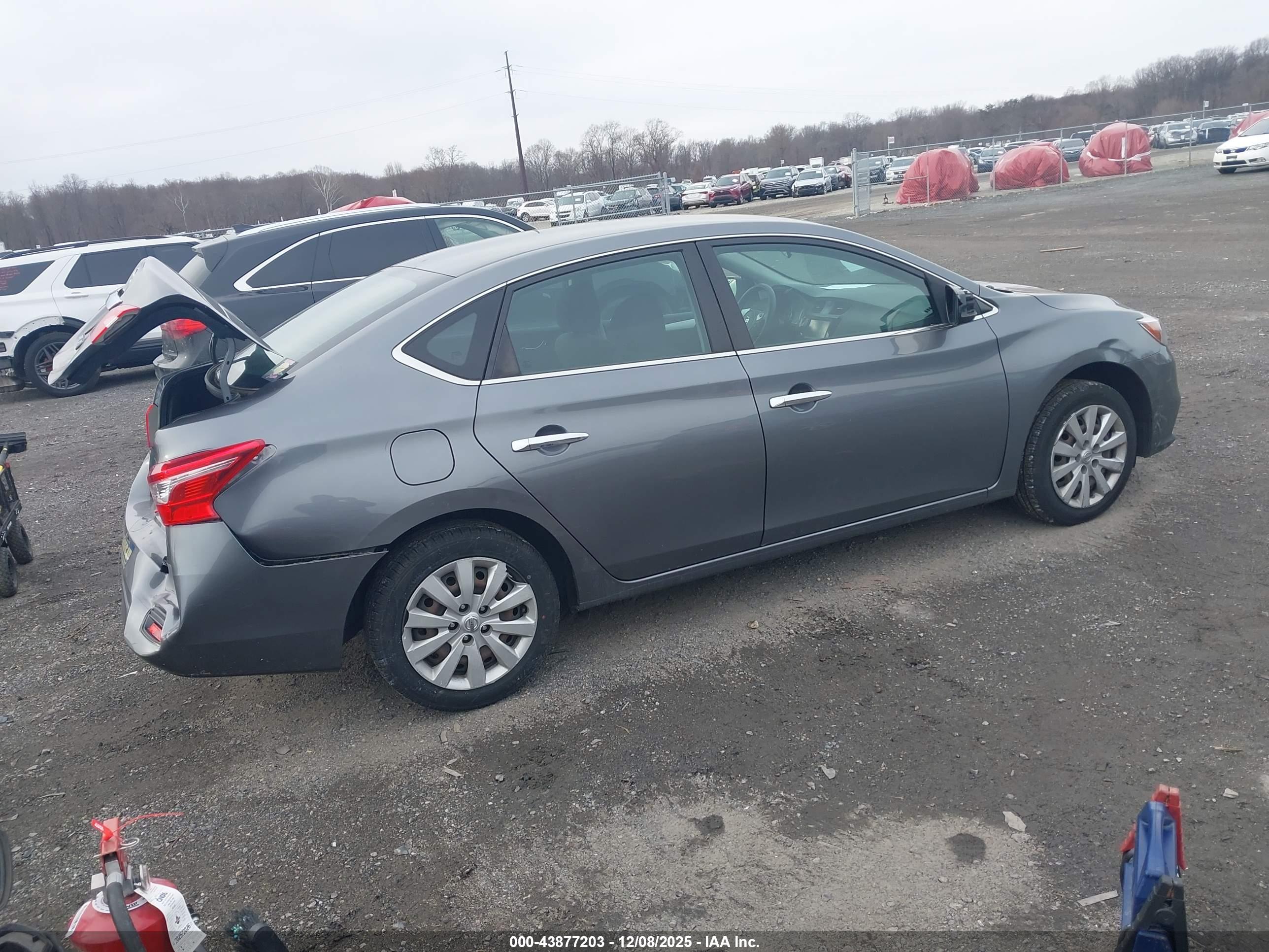 NISSAN SENTRA image 4