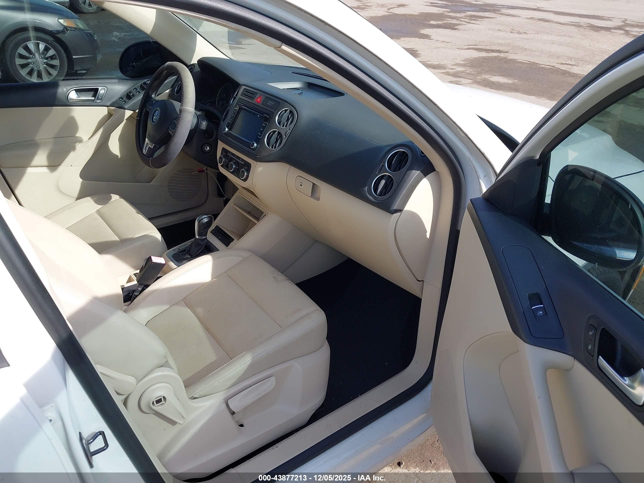 VOLKSWAGEN TIGUAN image 5