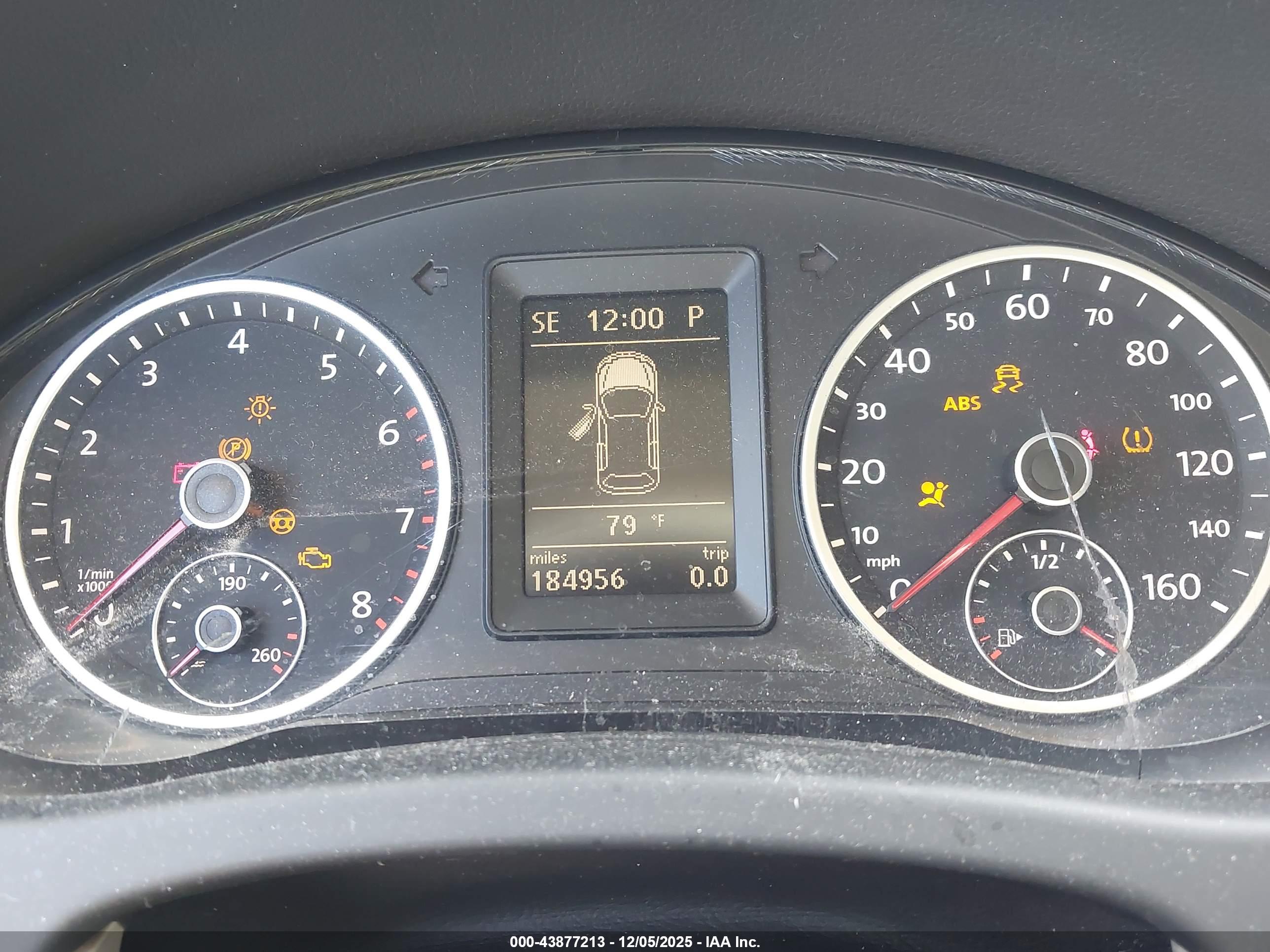 VOLKSWAGEN TIGUAN image 7