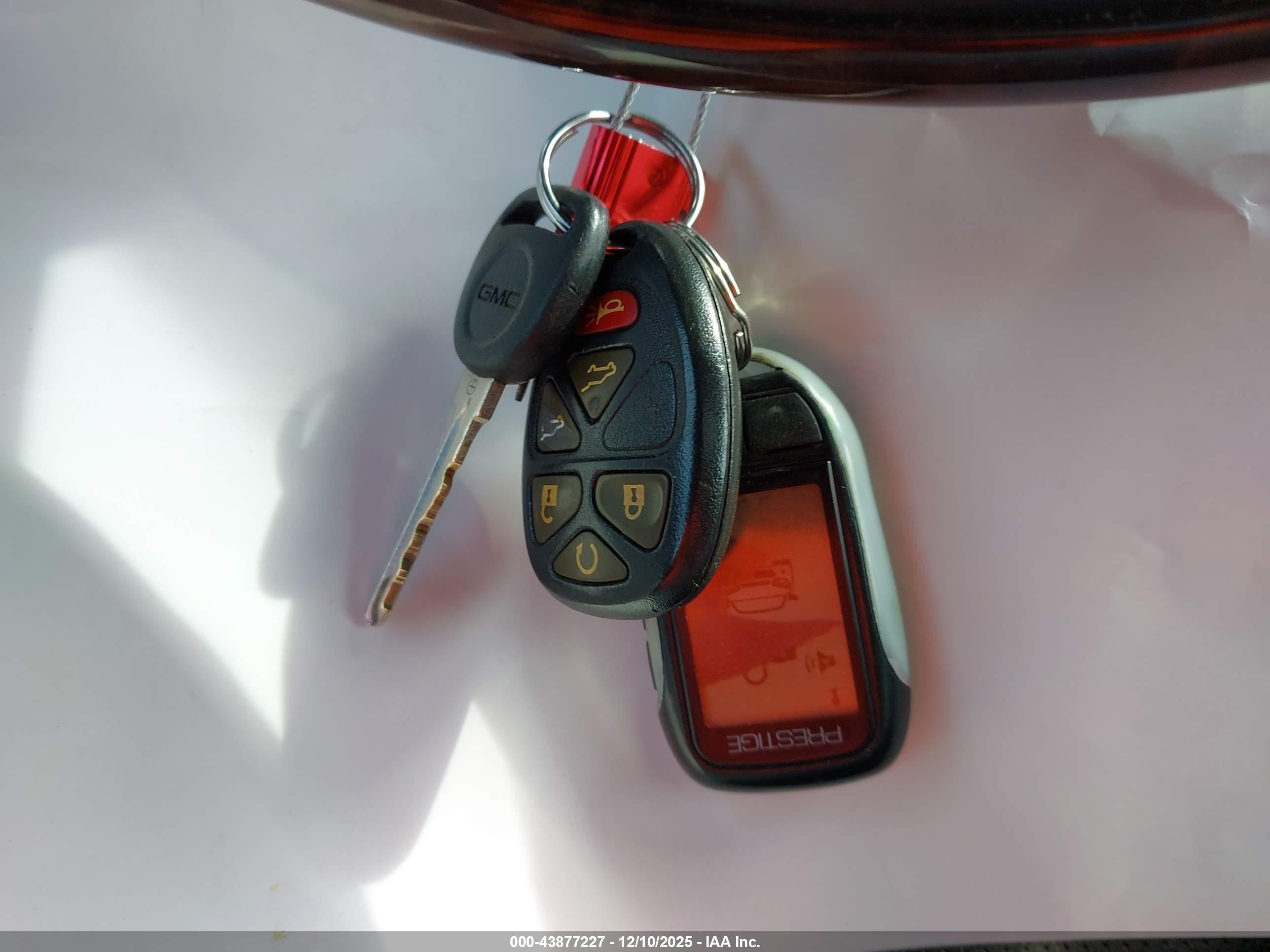 GMC YUKON image 11