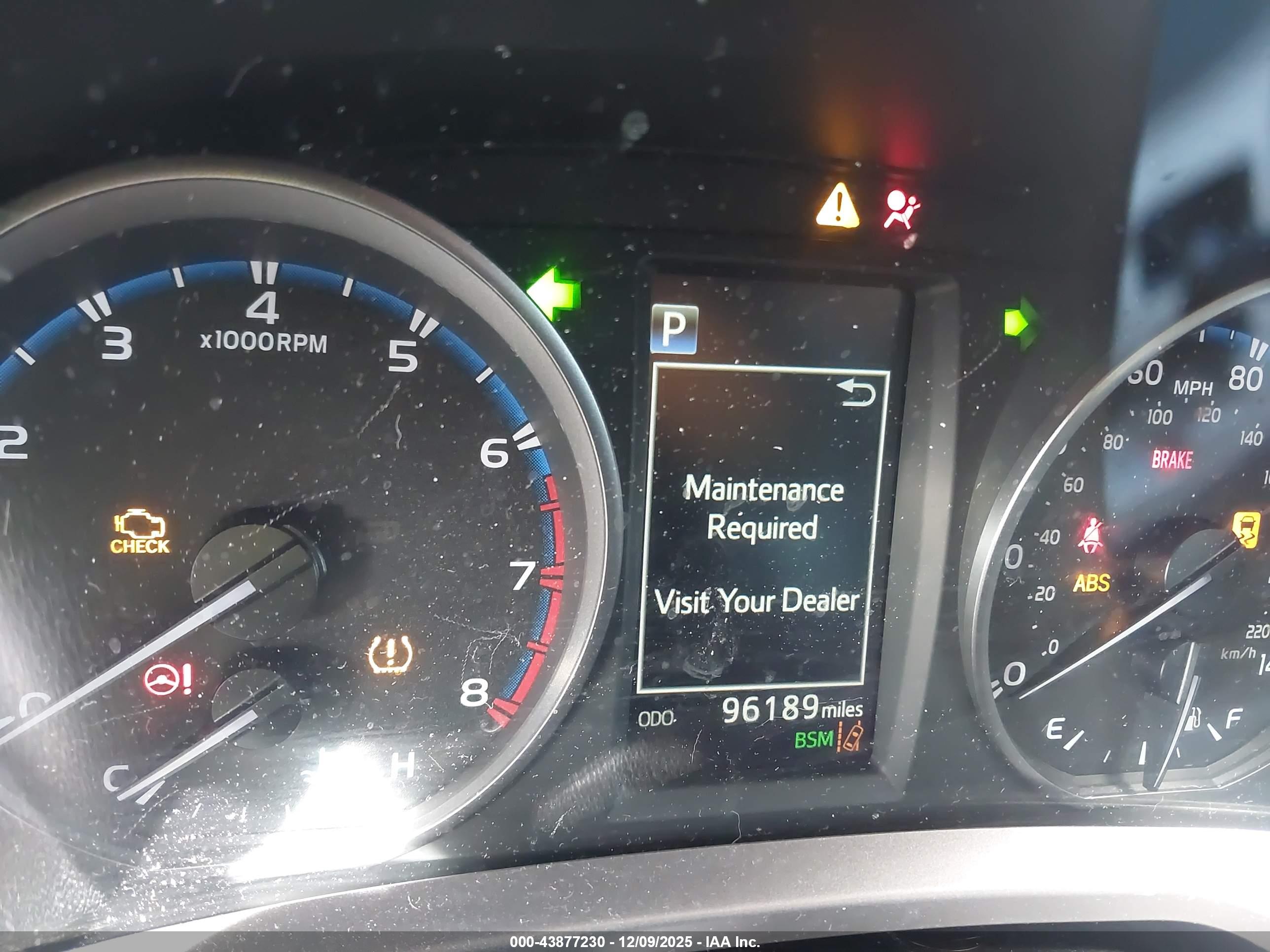 TOYOTA RAV4 image 7