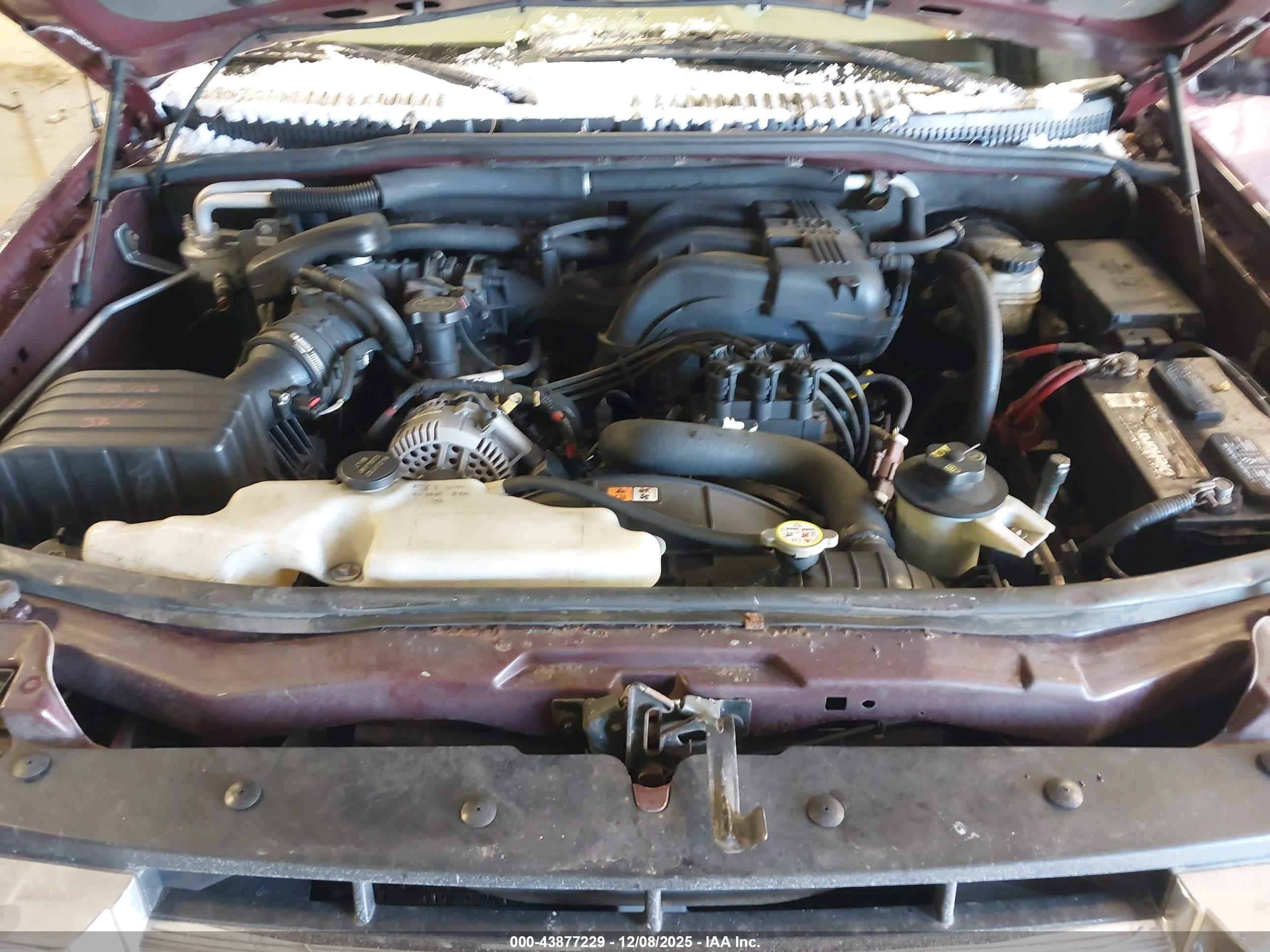 FORD EXPLORER image 10