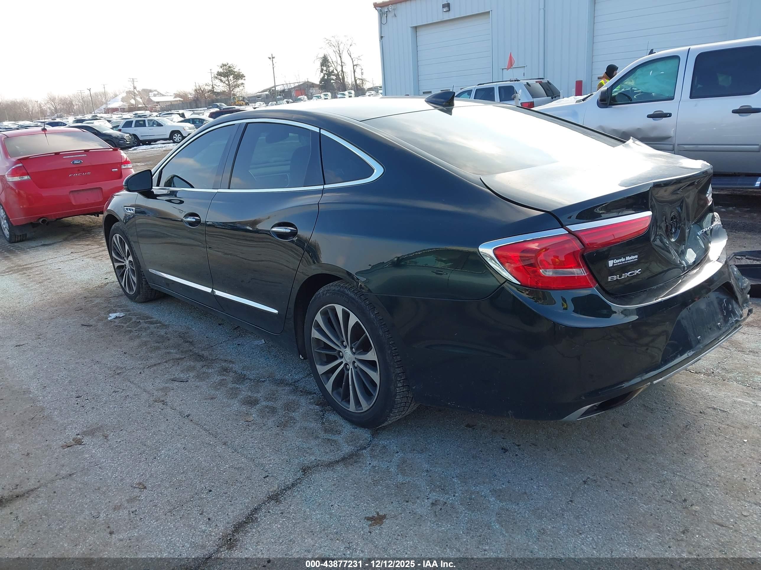 BUICK LACROSSE image 3