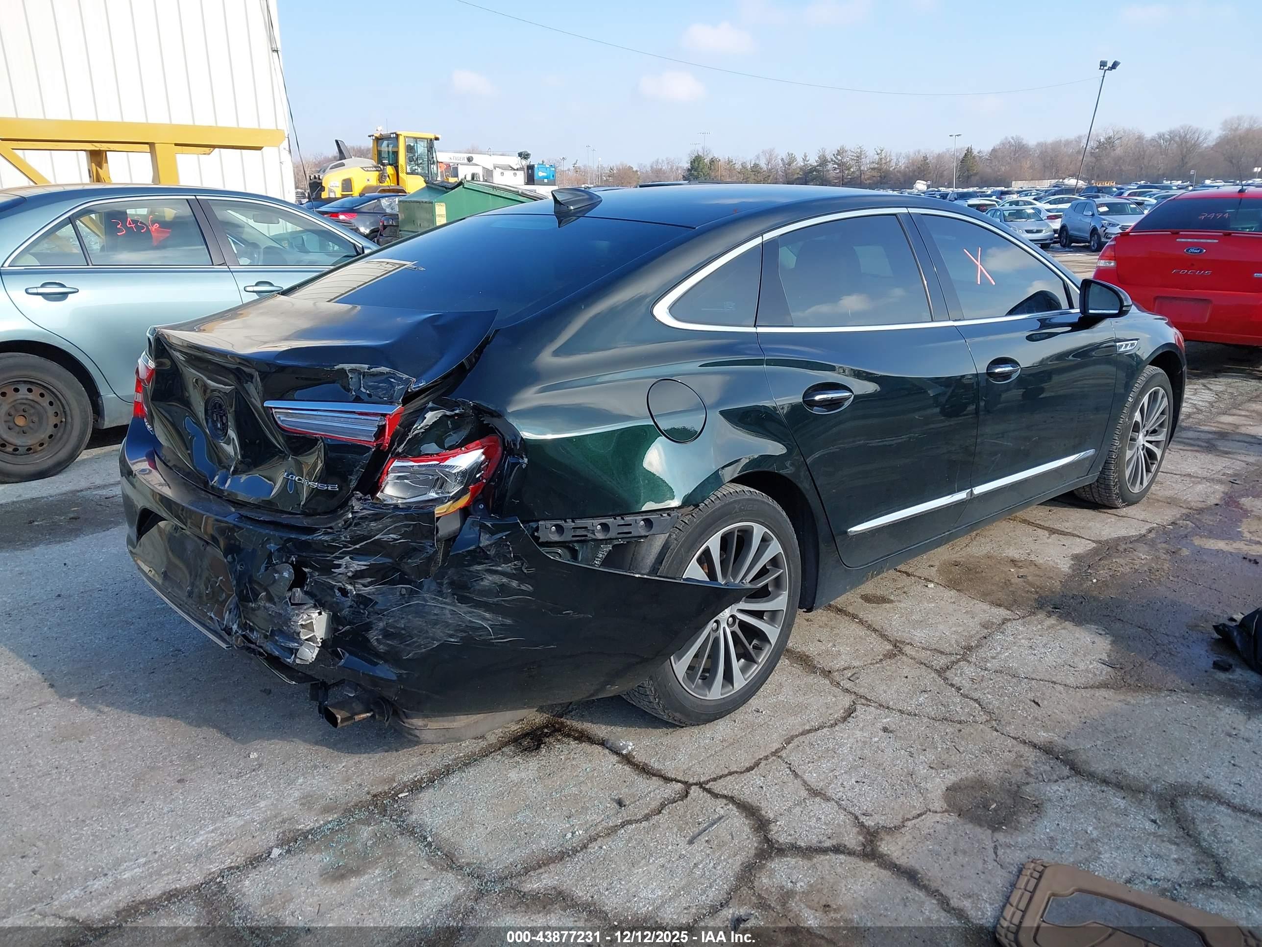 BUICK LACROSSE image 4