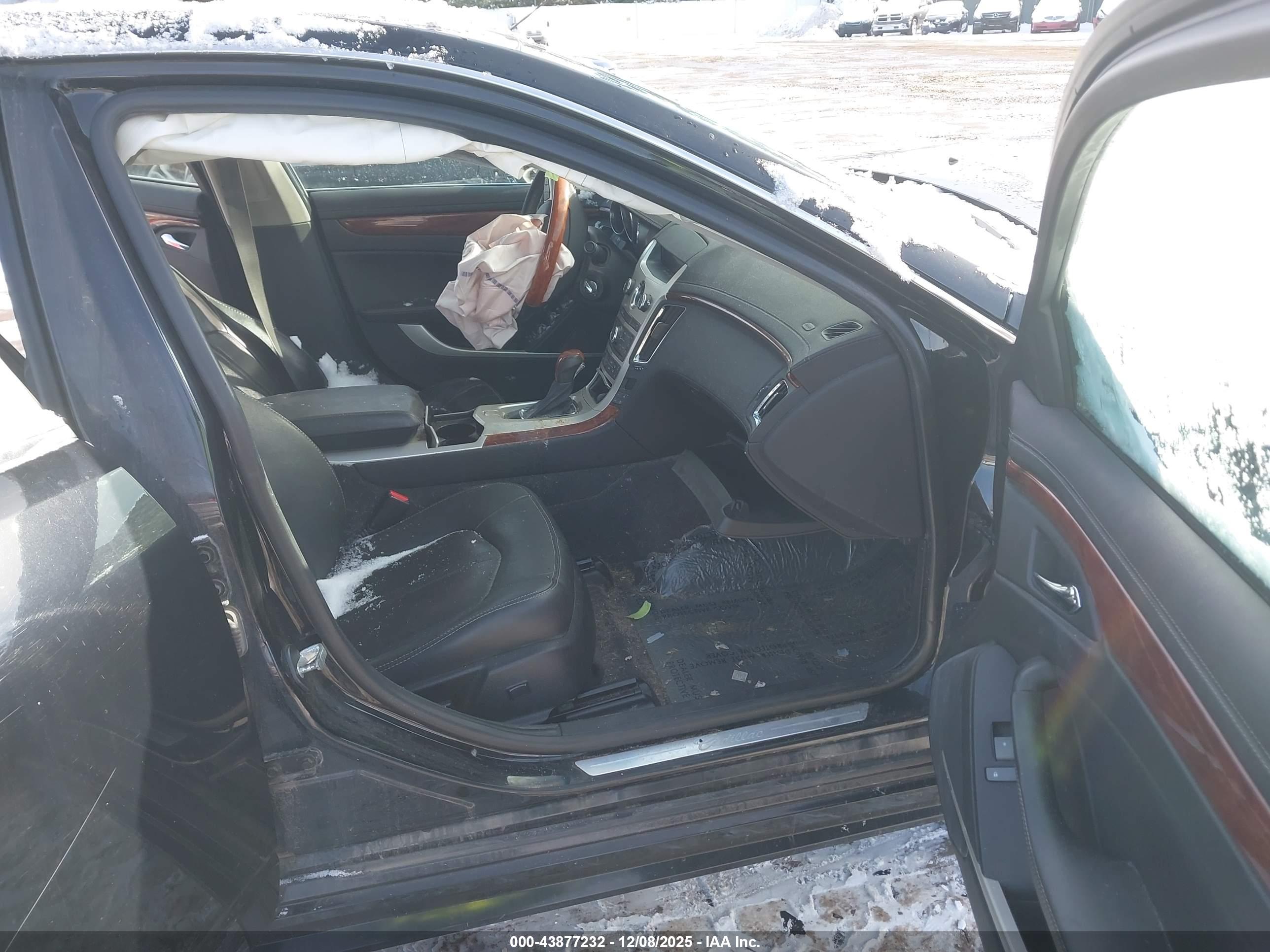 CADILLAC CTS image 5