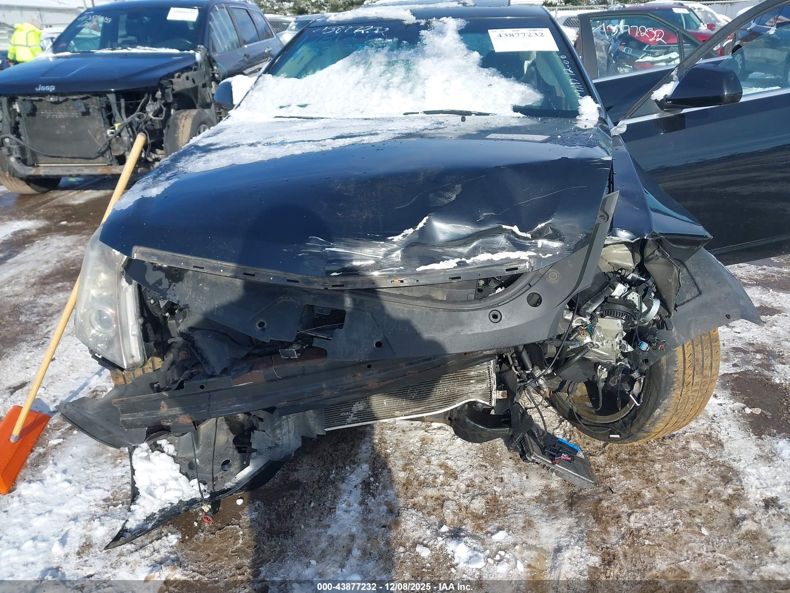 CADILLAC CTS image 6