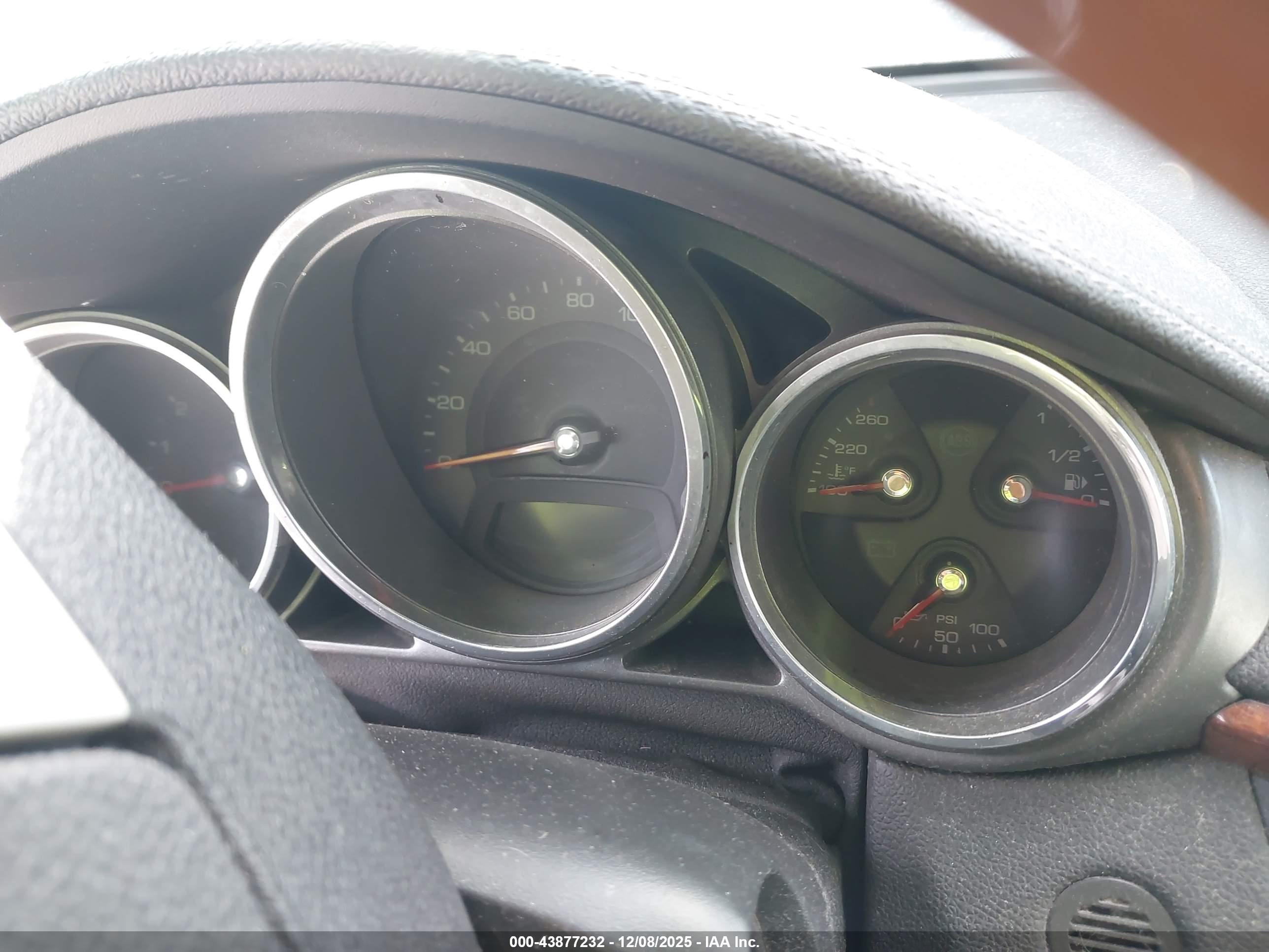 CADILLAC CTS image 7