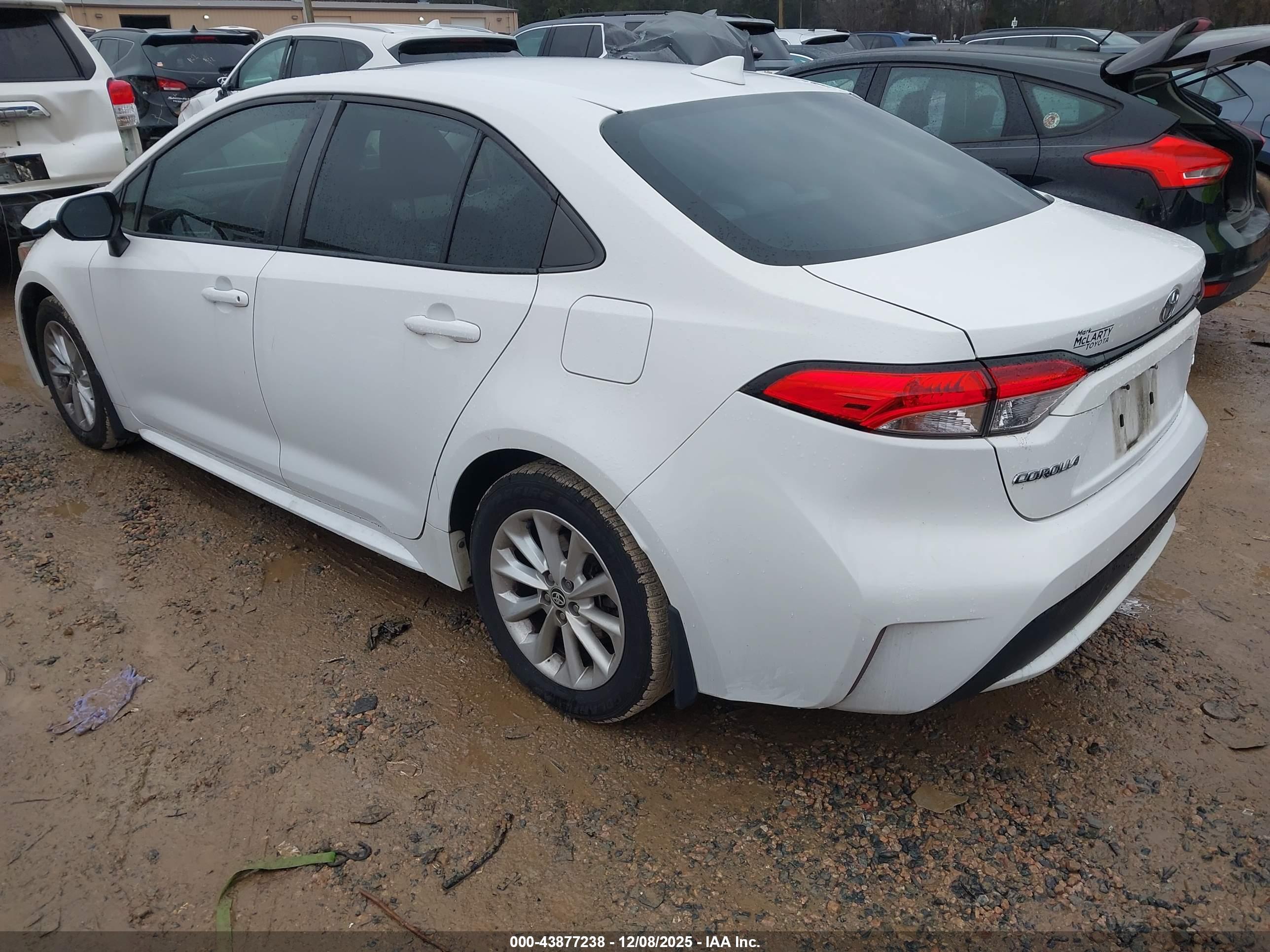 TOYOTA COROLLA image 3