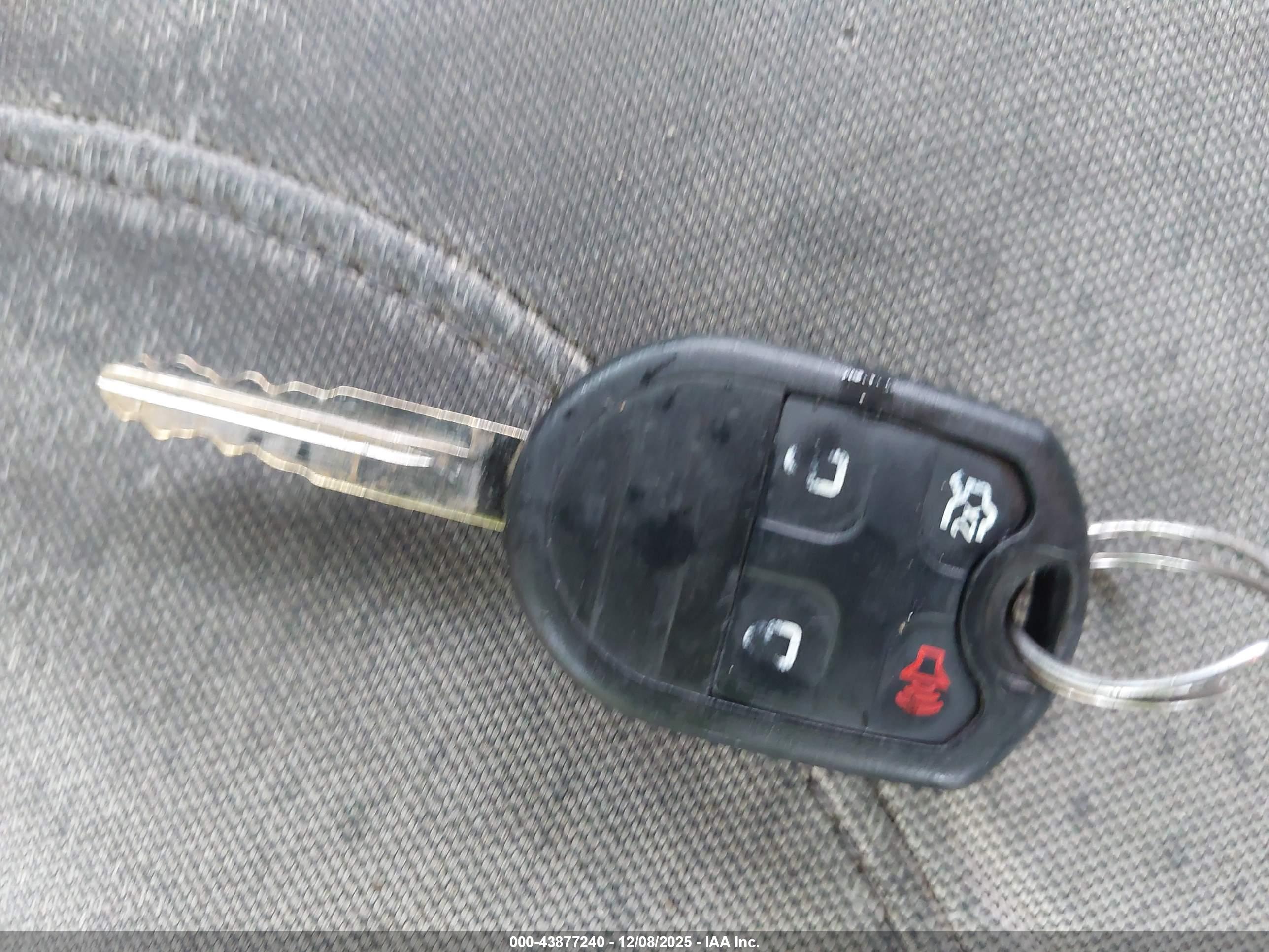 FORD TAURUS image 11