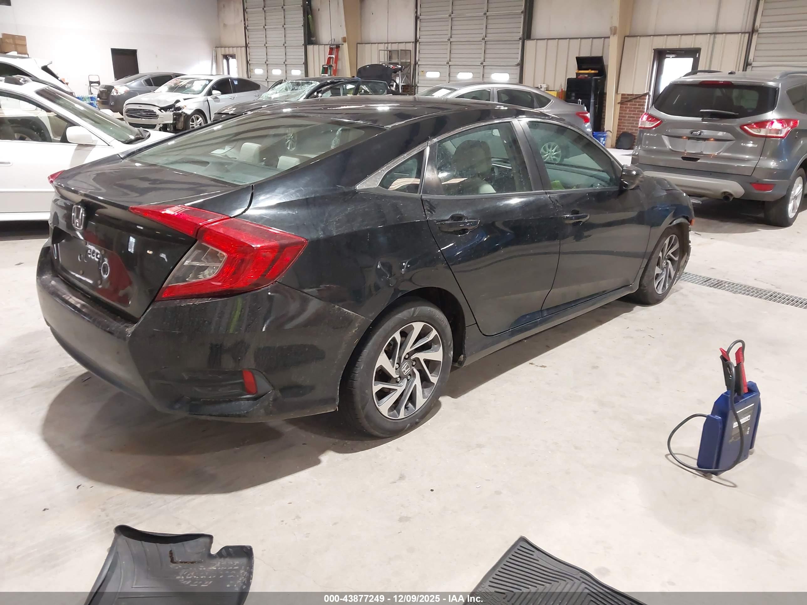 HONDA CIVIC image 4