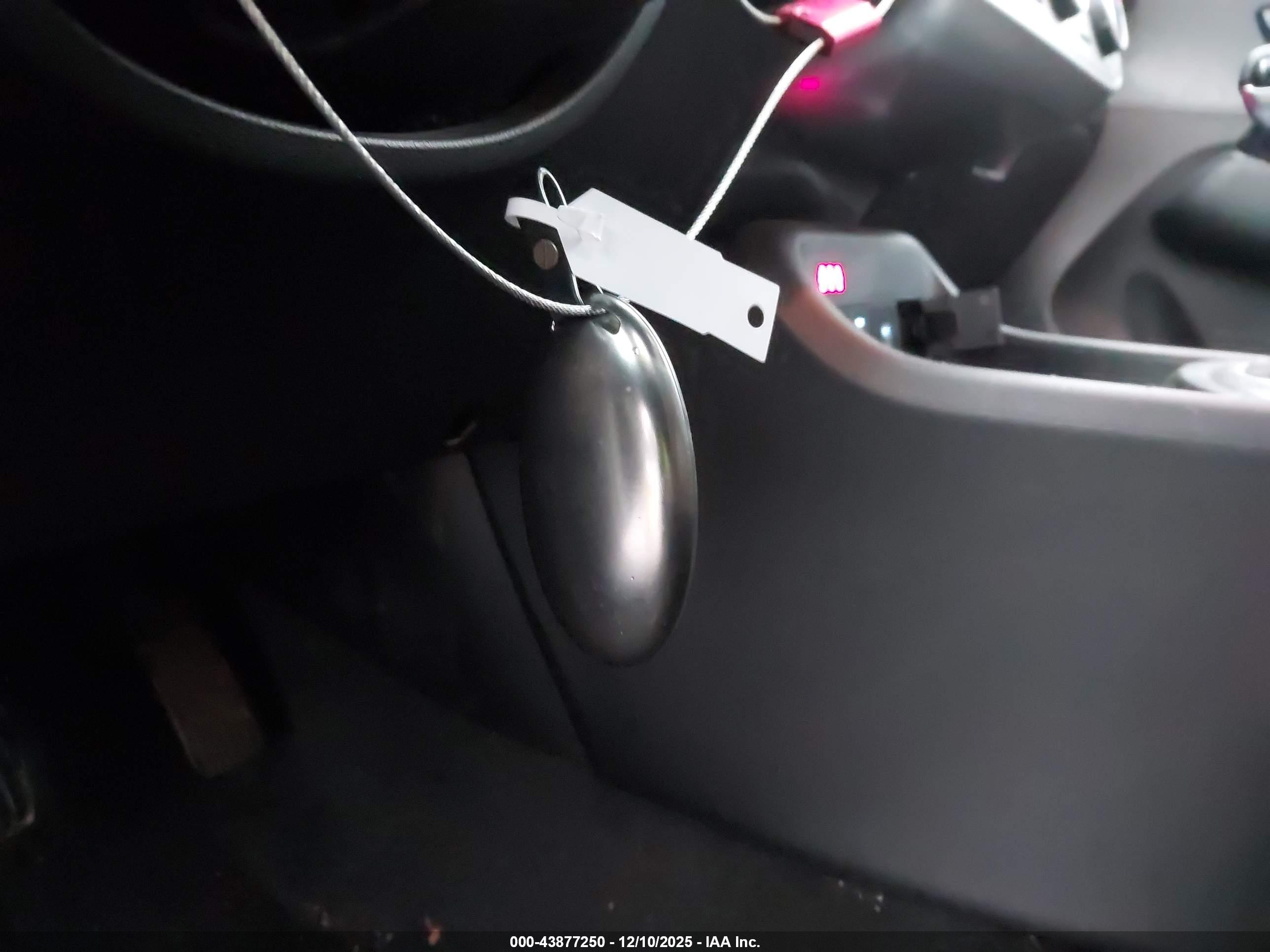 HYUNDAI KONA image 11