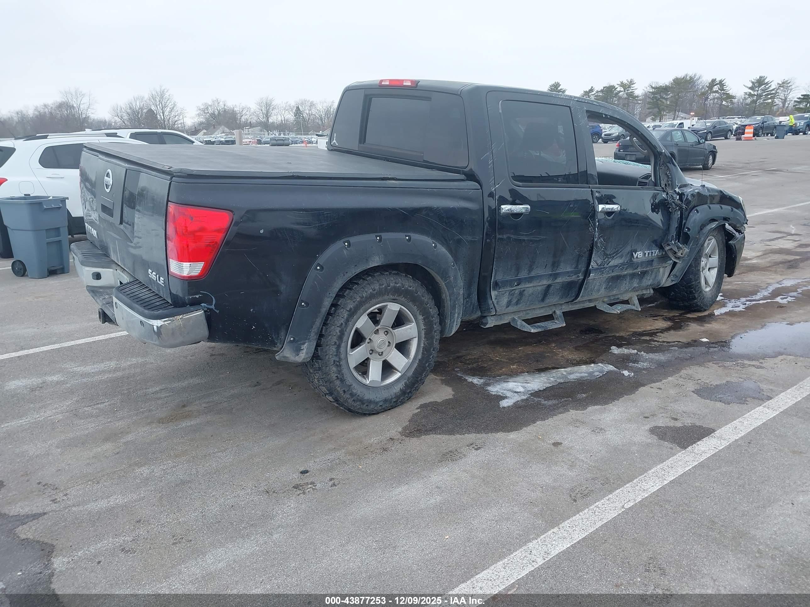 NISSAN TITAN image 4