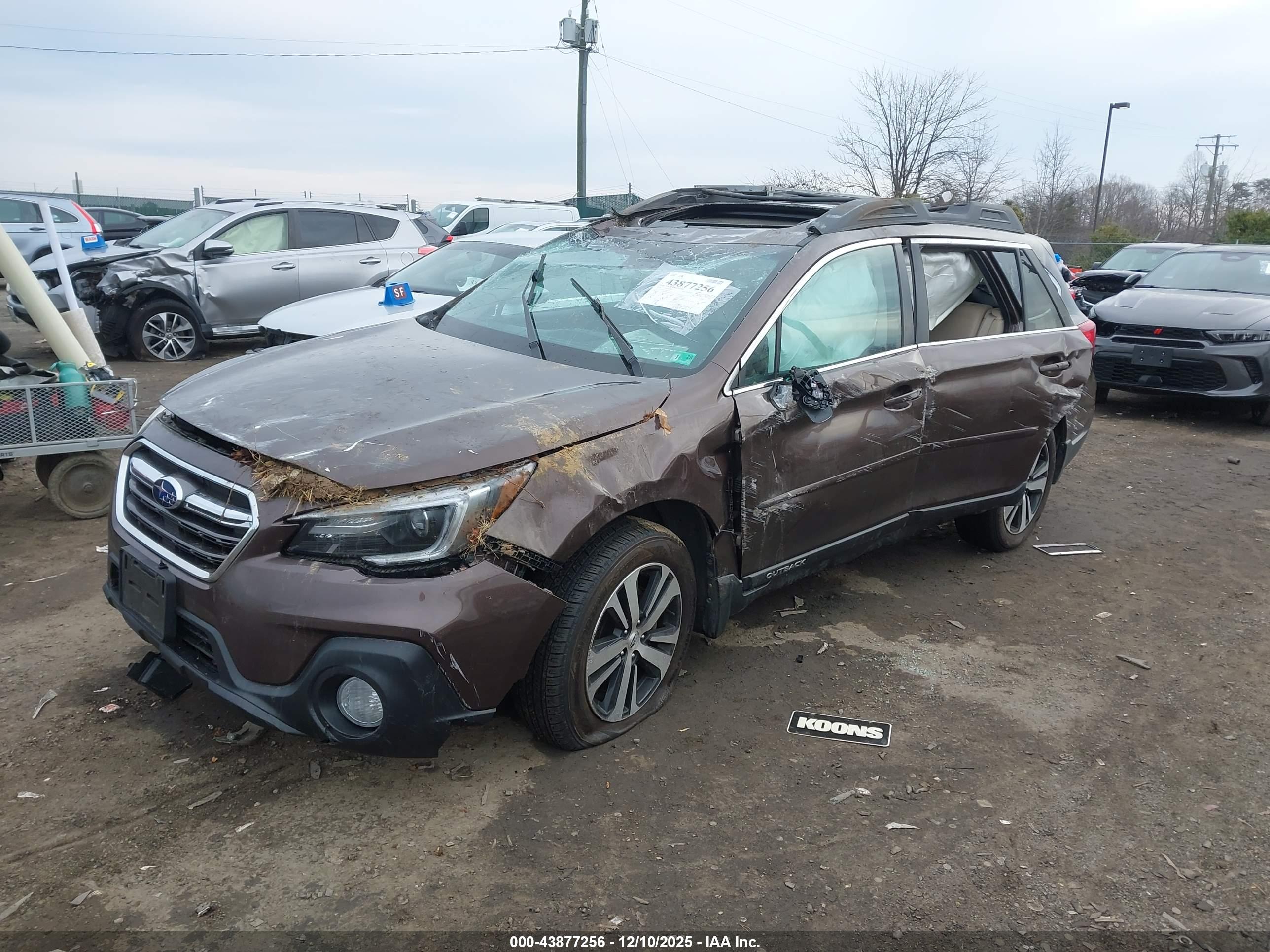 SUBARU OUTBACK image 2