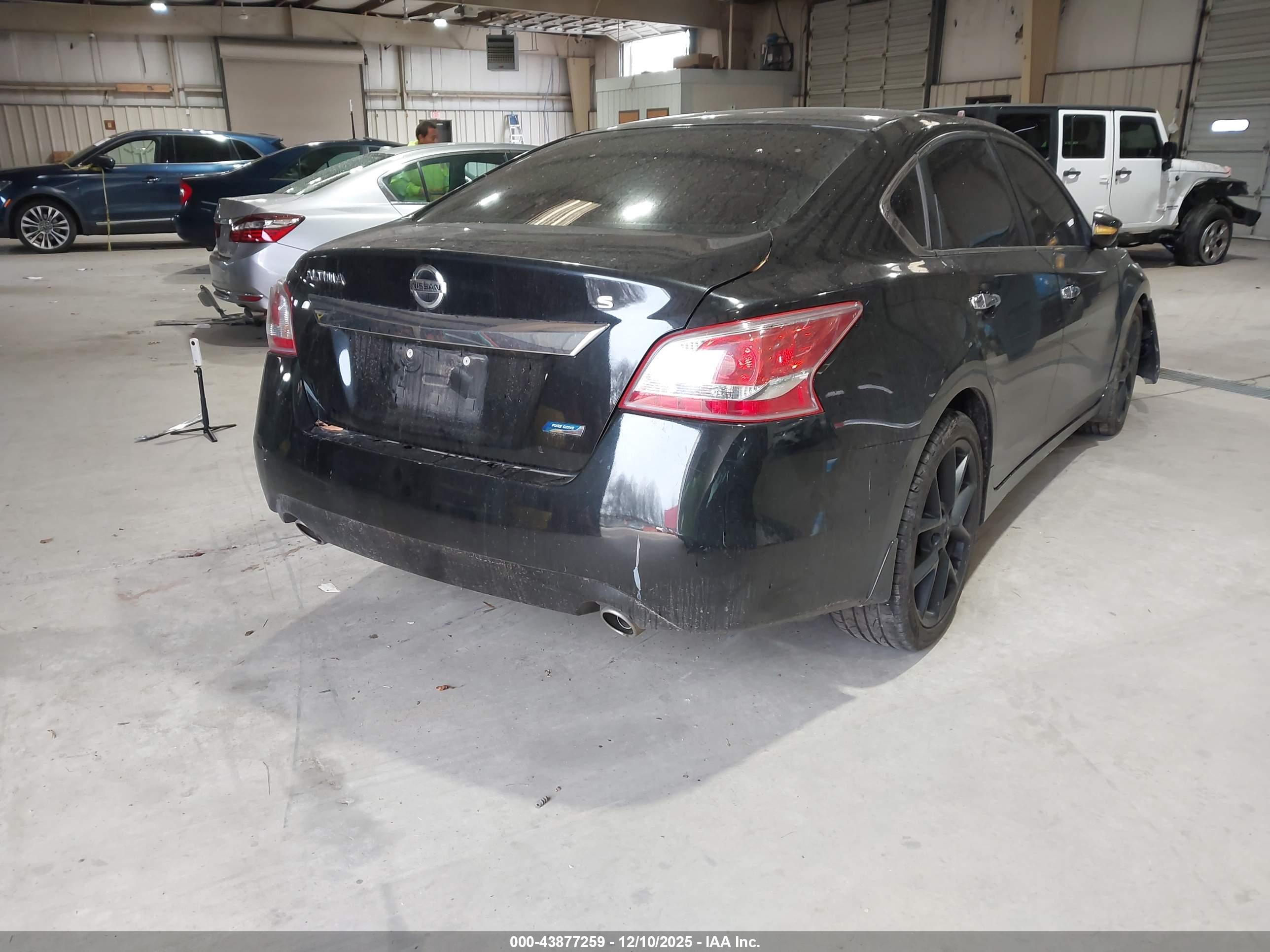 NISSAN ALTIMA image 4