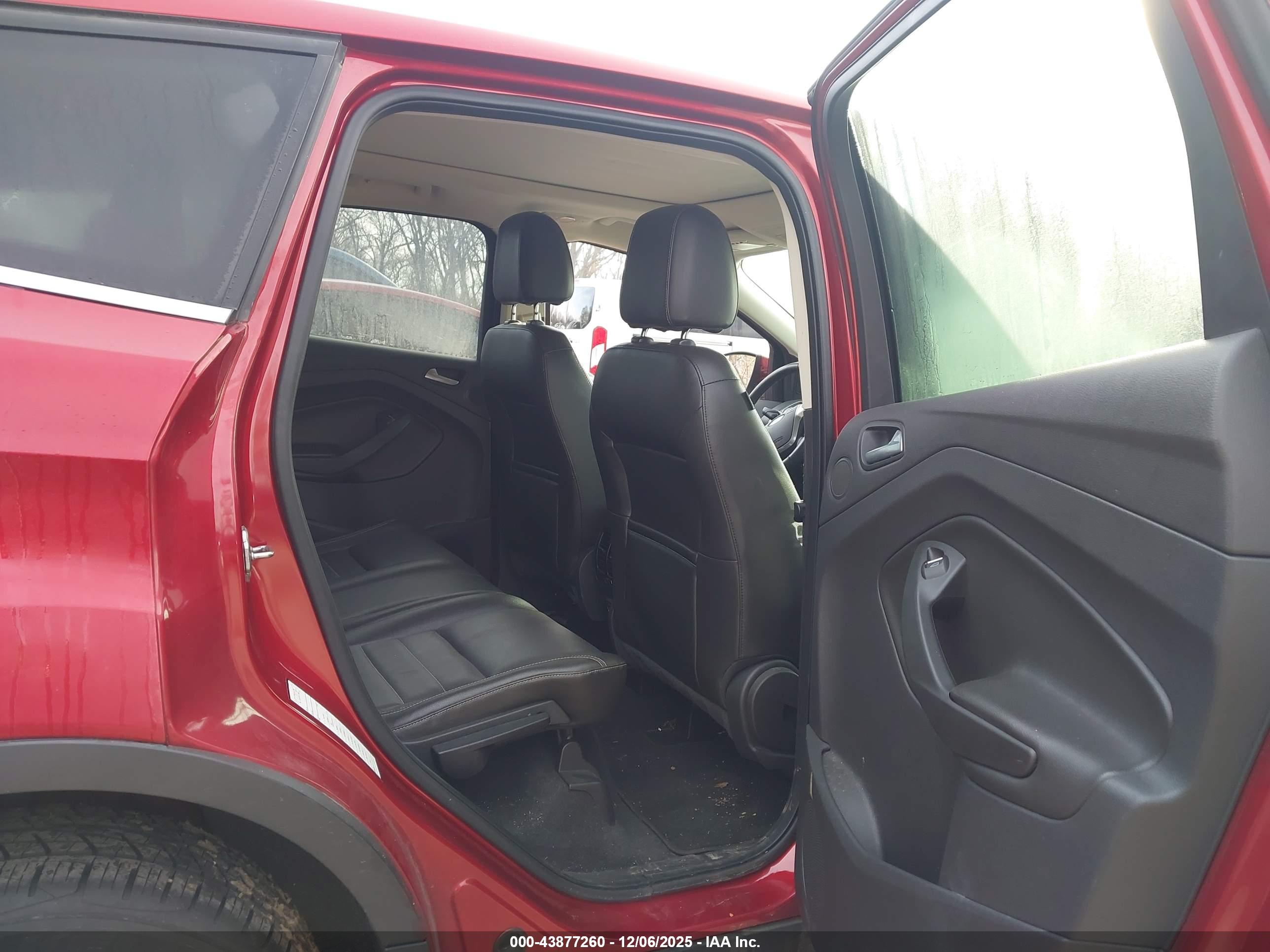 FORD ESCAPE image 8