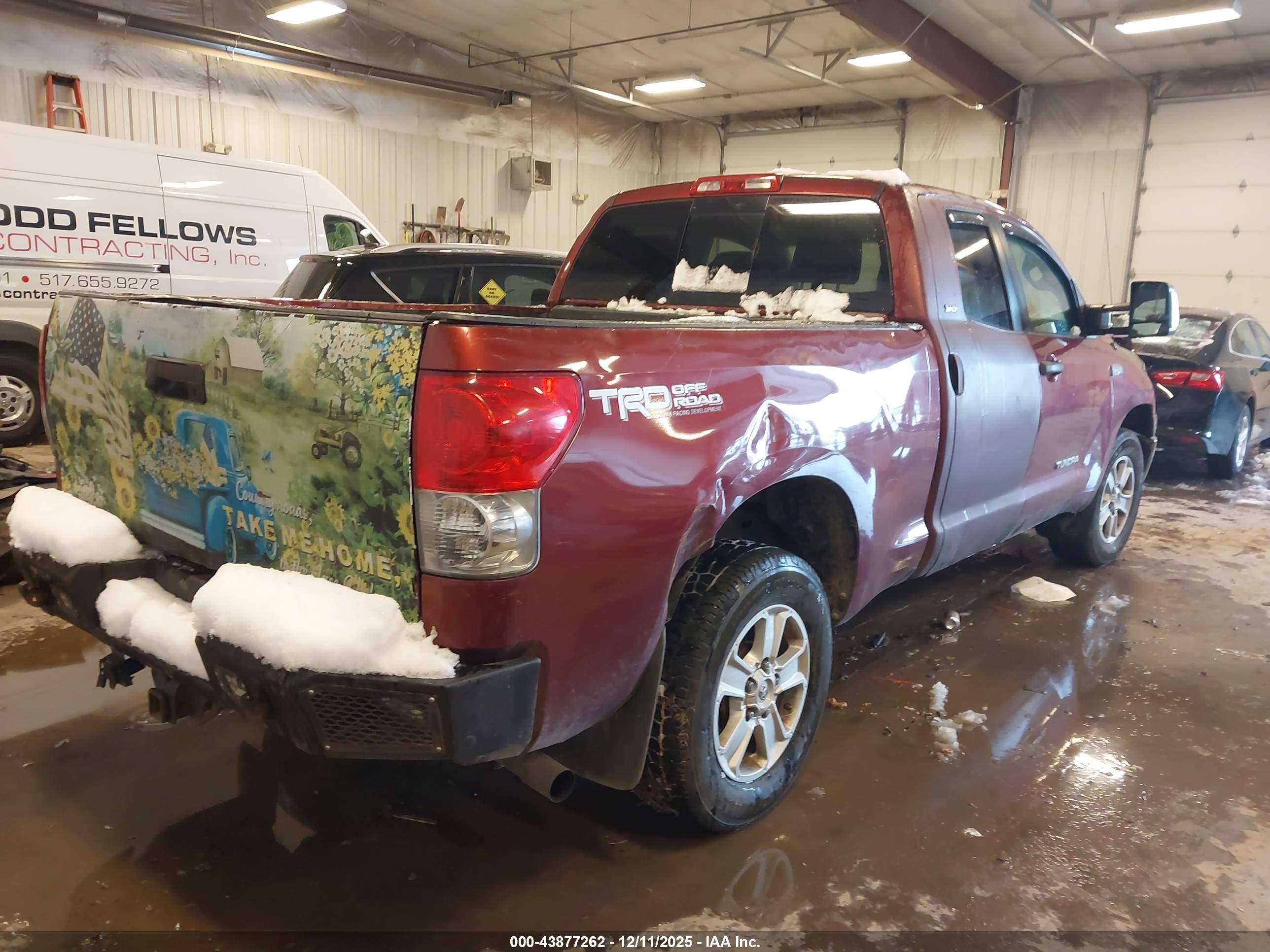 TOYOTA TUNDRA image 4