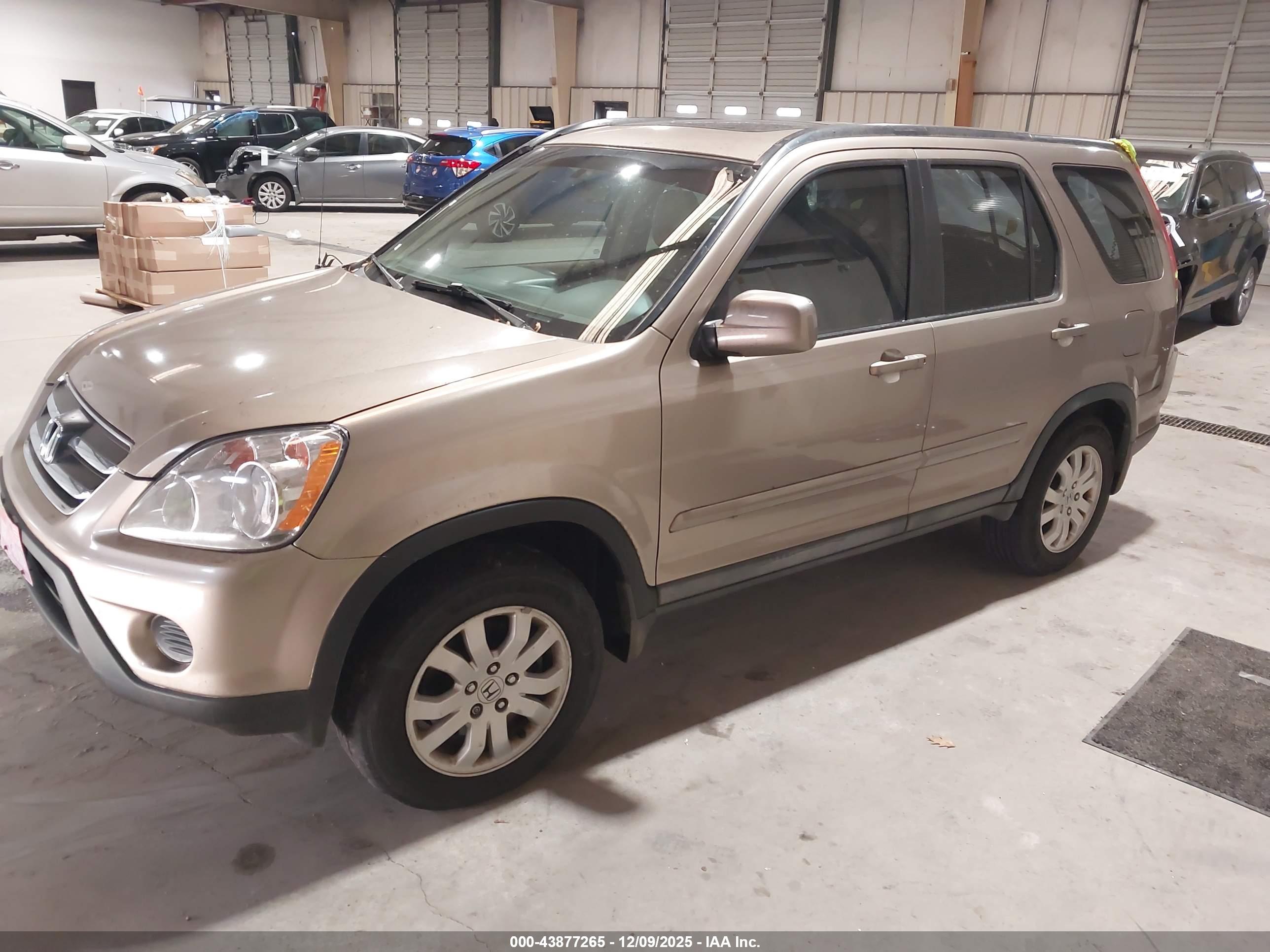 HONDA CR-V image 2