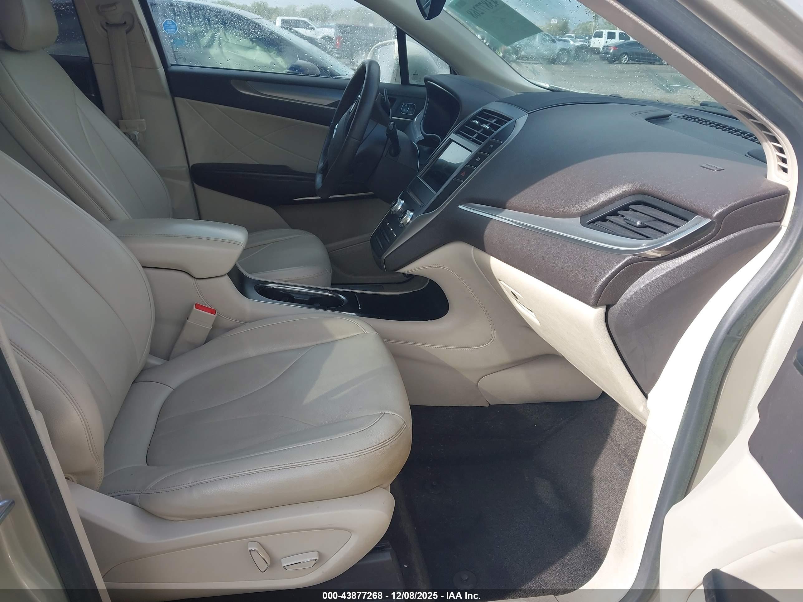 LINCOLN MKC image 5