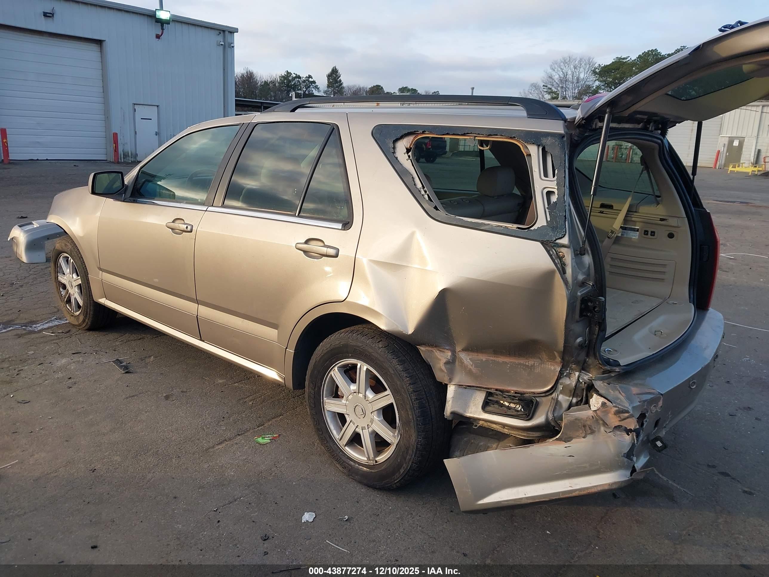 CADILLAC SRX image 3