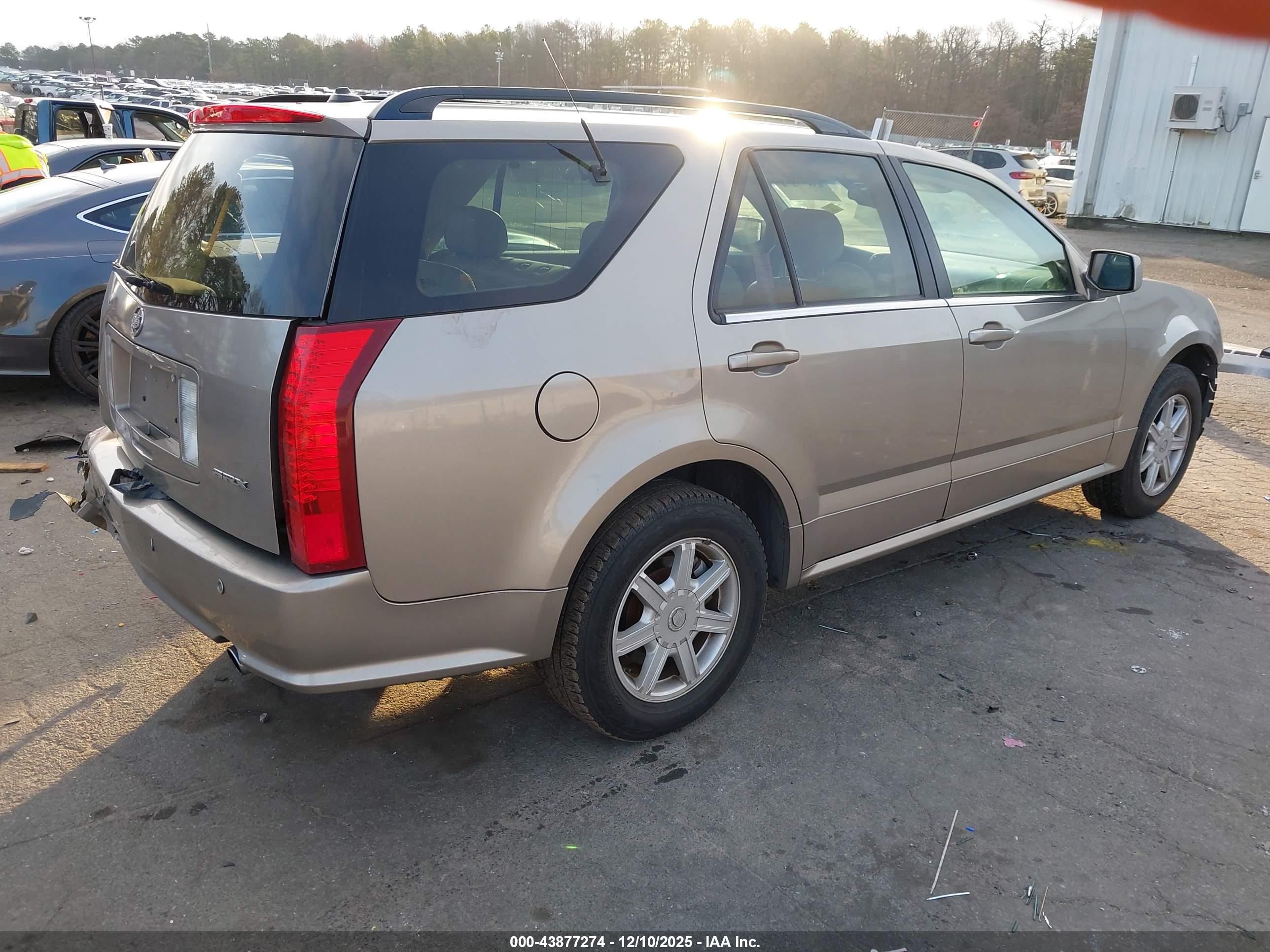 CADILLAC SRX image 4
