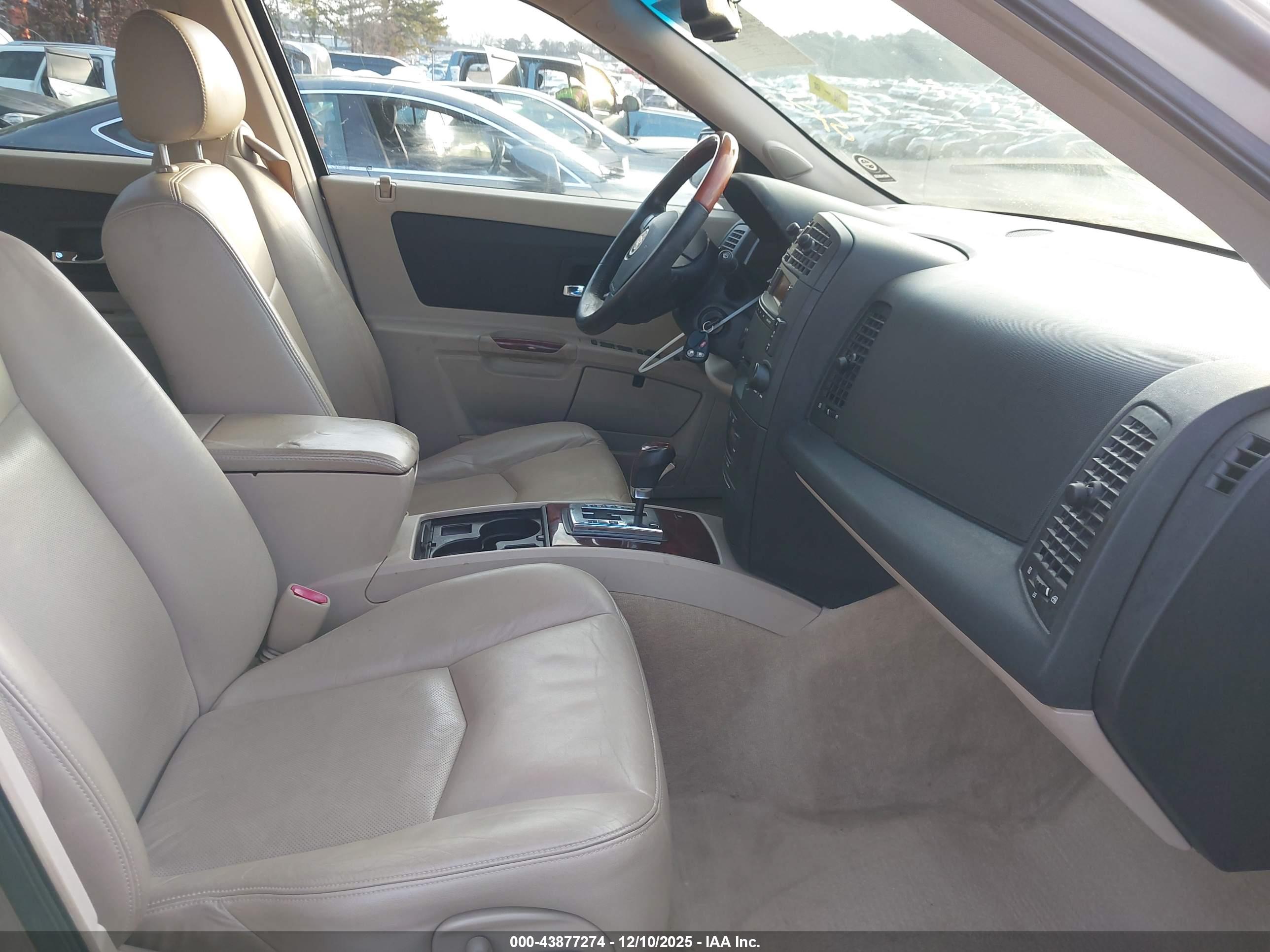 CADILLAC SRX image 5