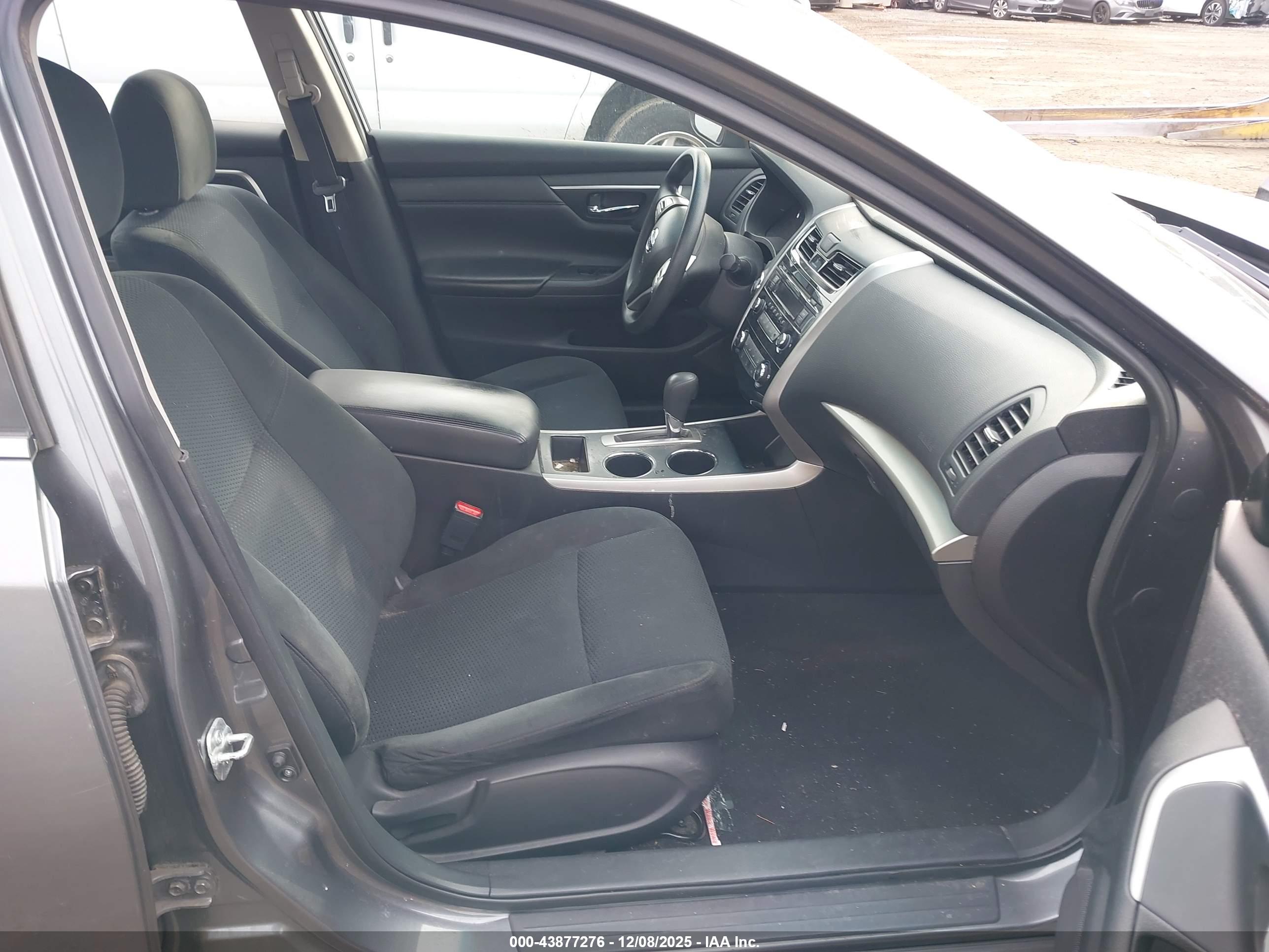 NISSAN ALTIMA image 5