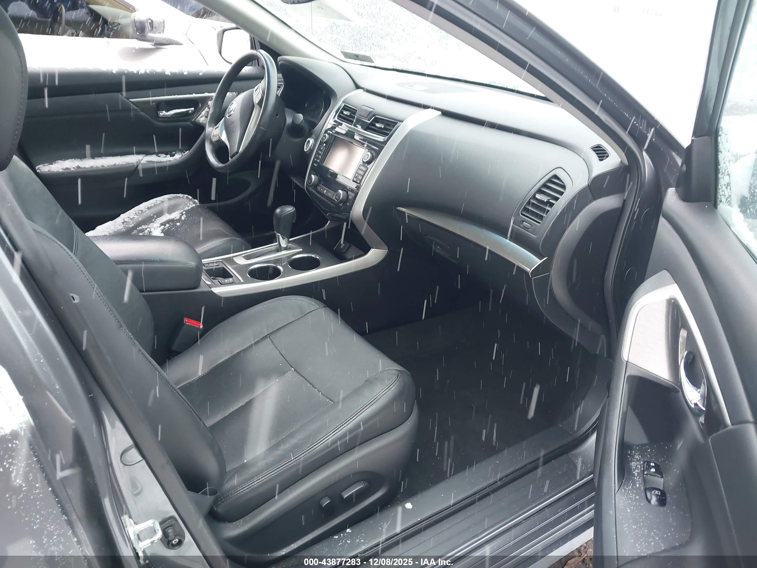 NISSAN ALTIMA image 5