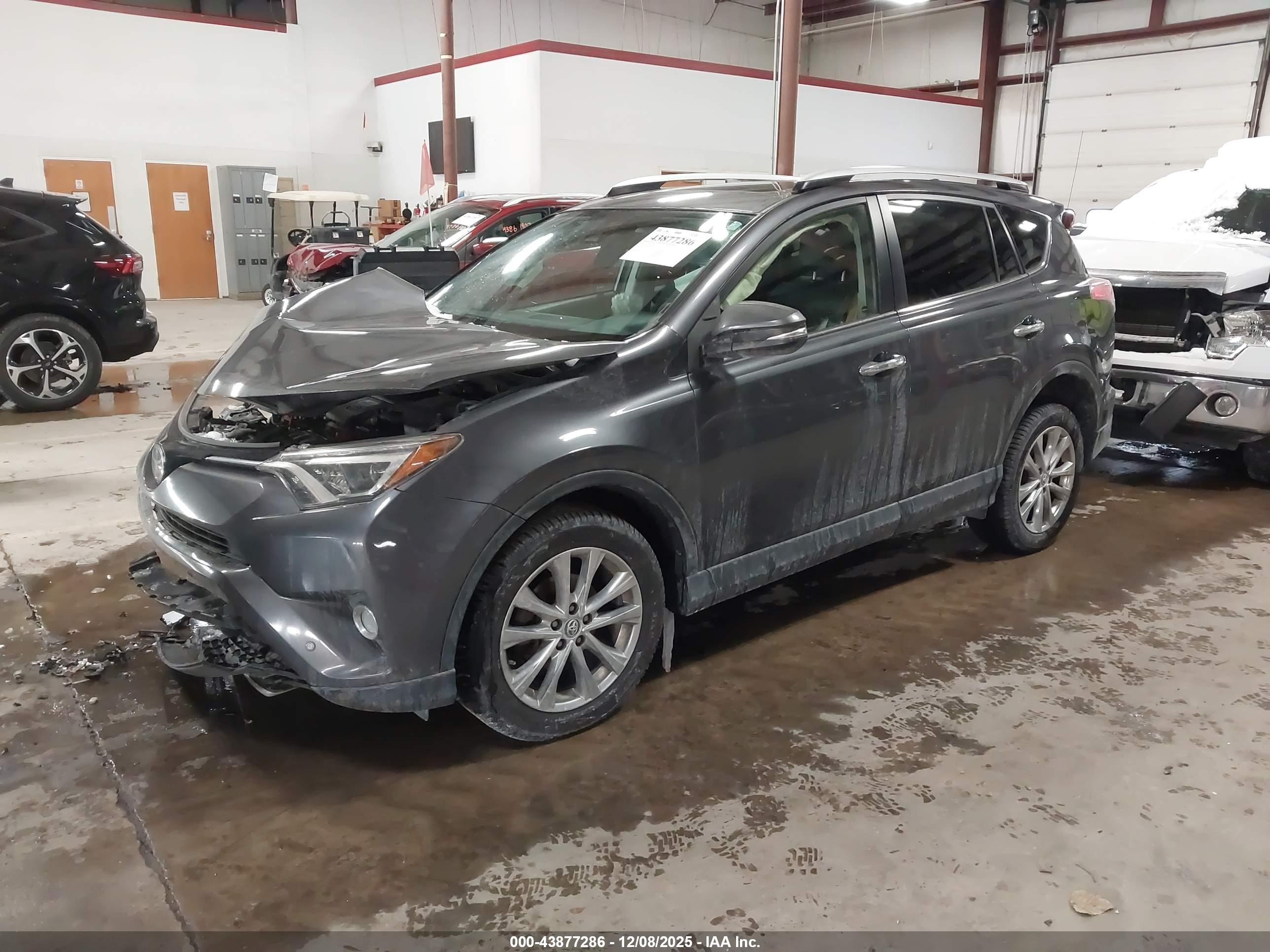 TOYOTA RAV4 image 2